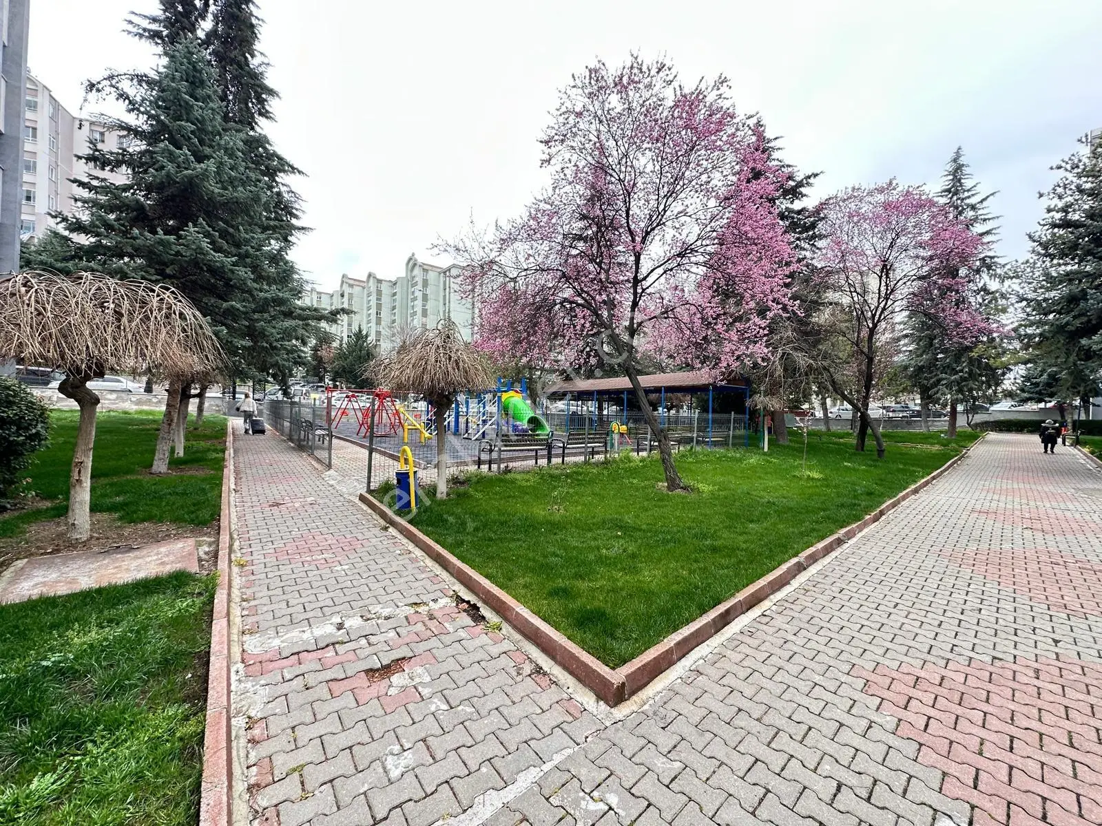 Ulukan'dn Oğuzlar'da Geniş Peyzajlı Çocuk Parklı Site İçi 3+1 !!
