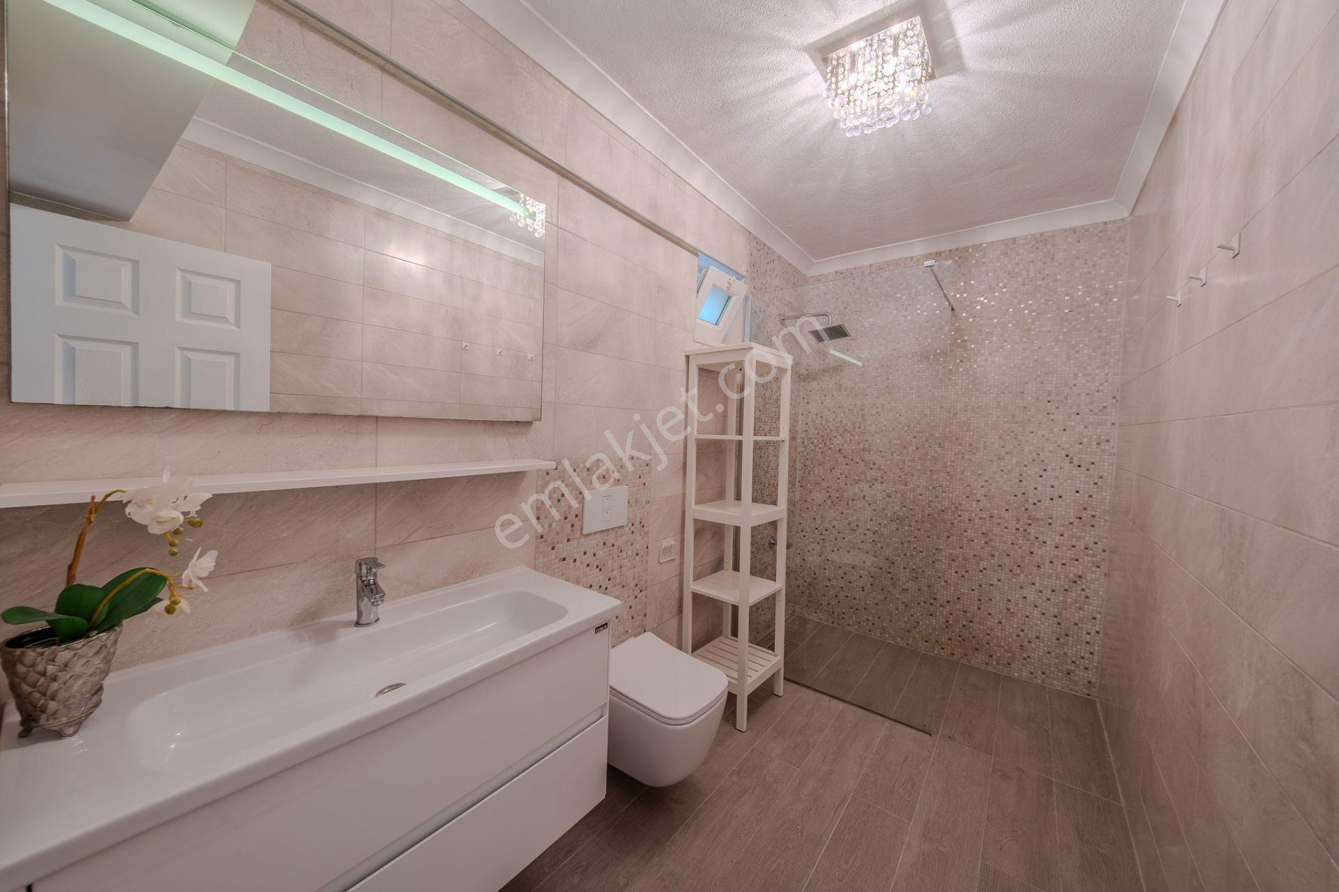 Alanya'da Full Deniz & Kale Manzaralı Prestij Villa "en/ru/de" - Görsel 22