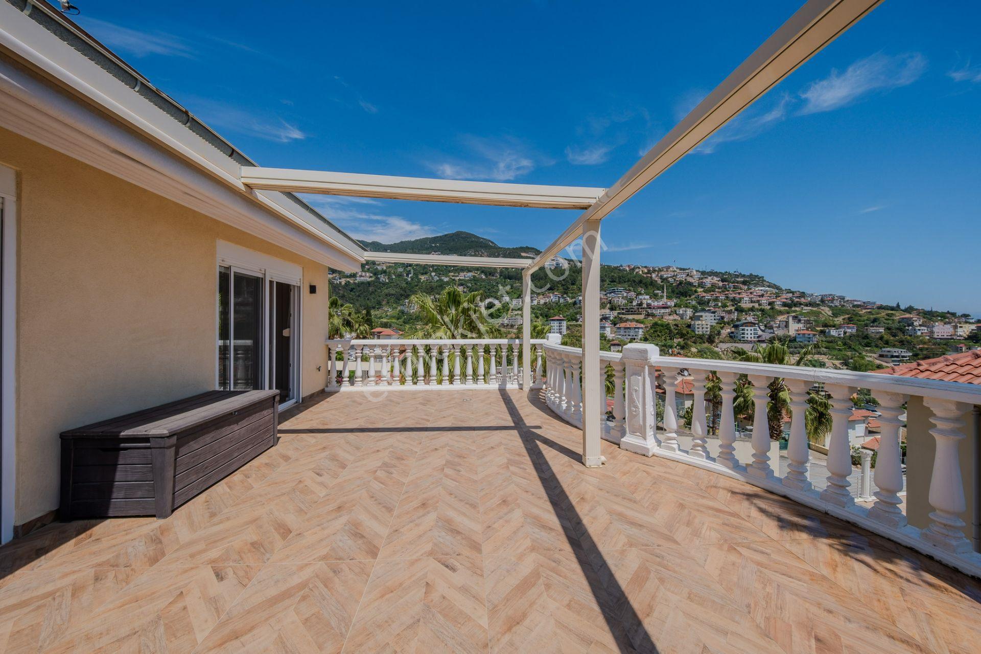 Alanya'da Full Deniz & Kale Manzaralı Prestij Villa "en/ru/de" - Görsel 30