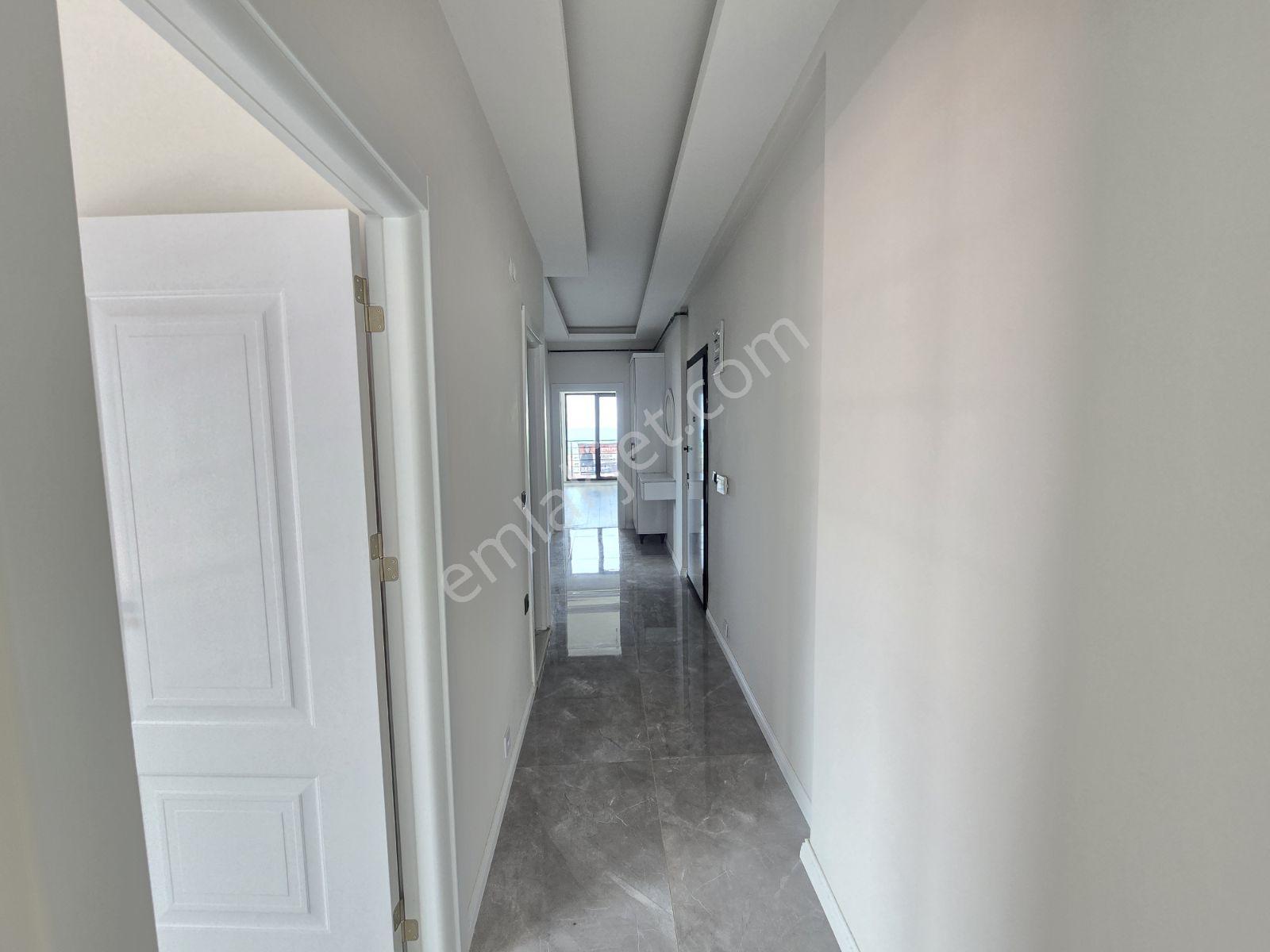Doğa Koleji Karşısında Deniz Manzaralı Kiralık 2+1 - Görsel 2