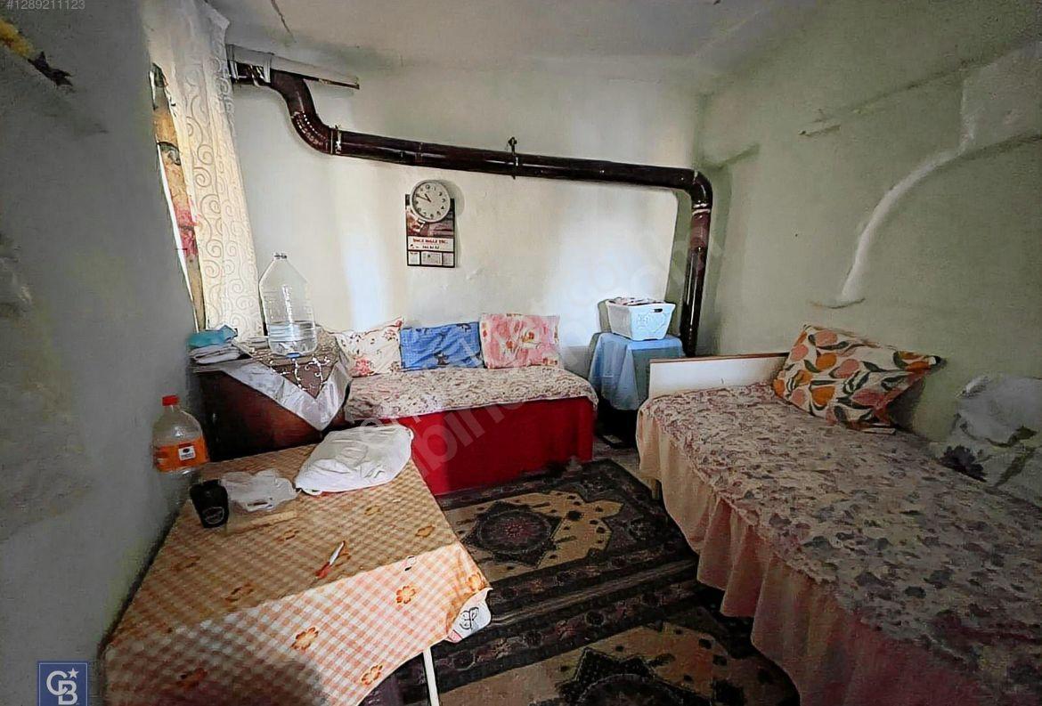 İzmir Bayındır Merkez Değerli Konumda Satılık Müstakil Ev - Görsel 3