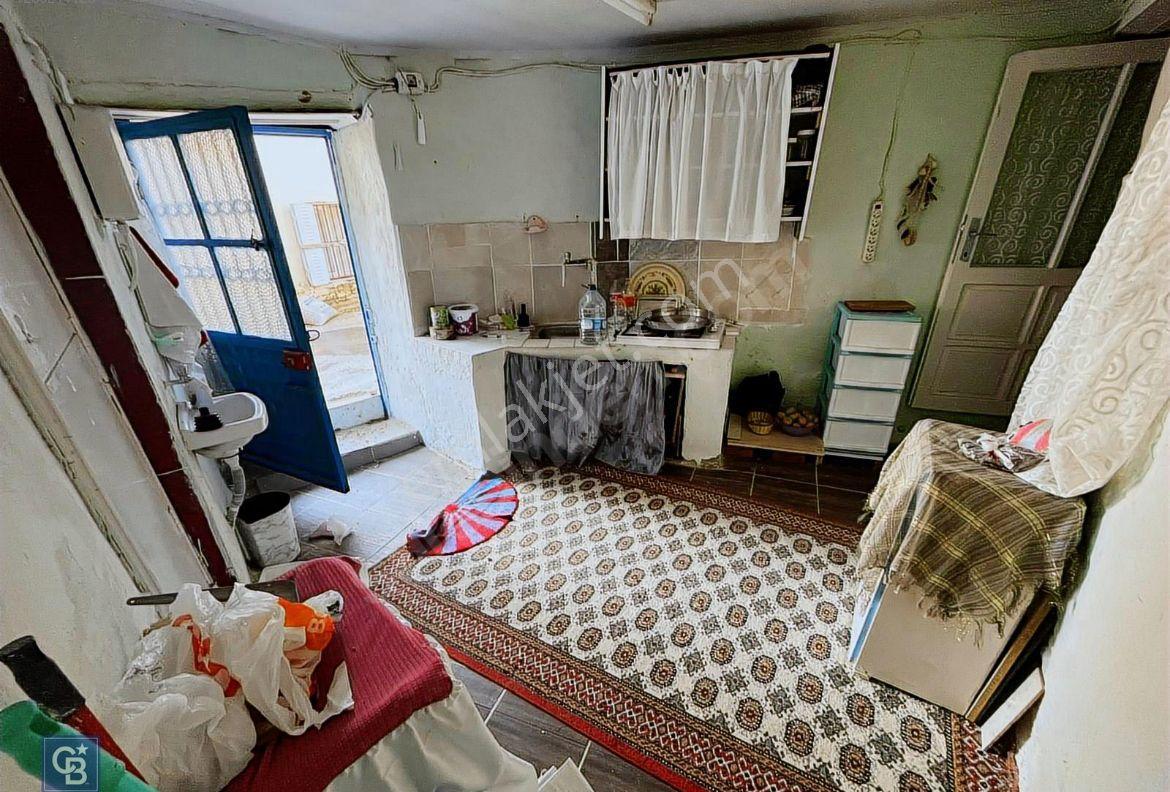 İzmir Bayındır Merkez Değerli Konumda Satılık Müstakil Ev - Görsel 19