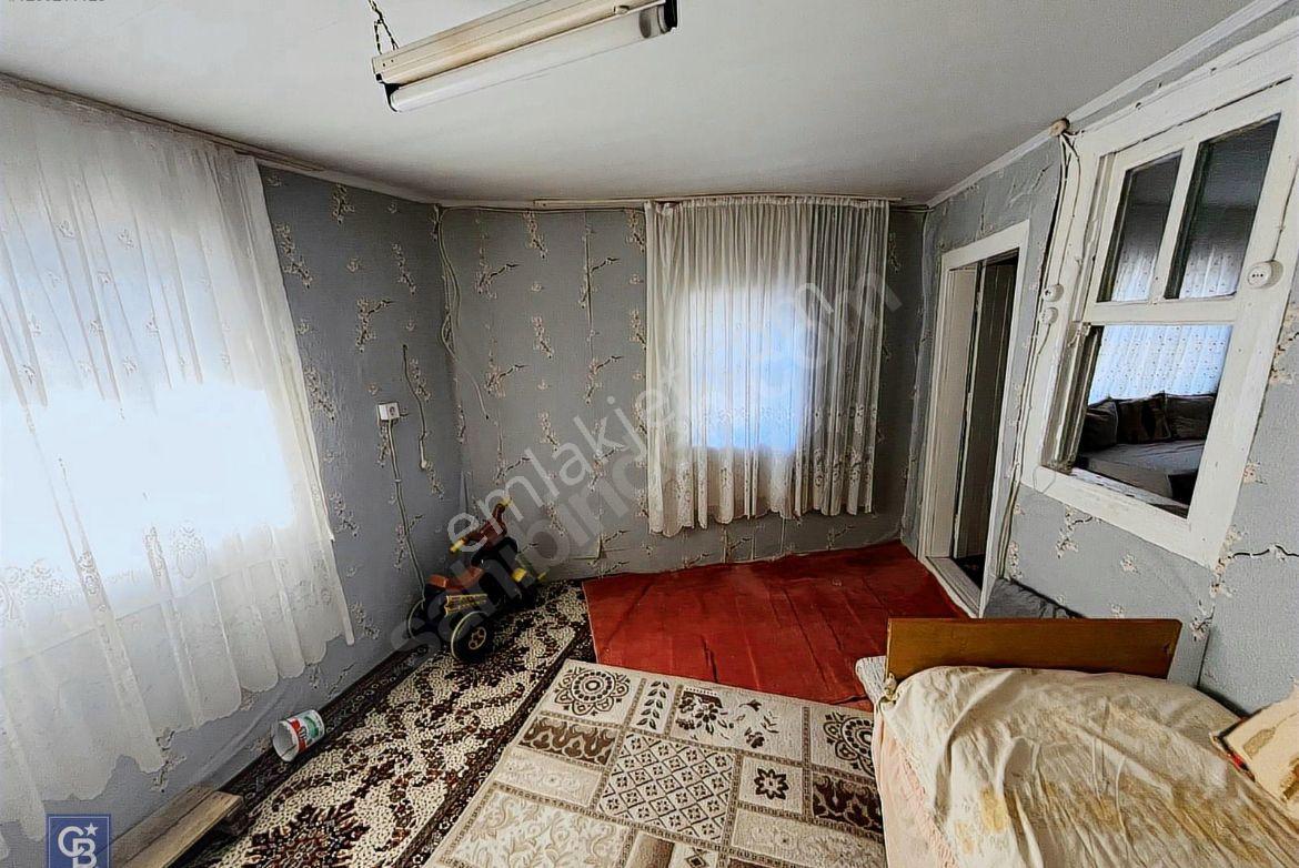 İzmir Bayındır Merkez Değerli Konumda Satılık Müstakil Ev - Görsel 18