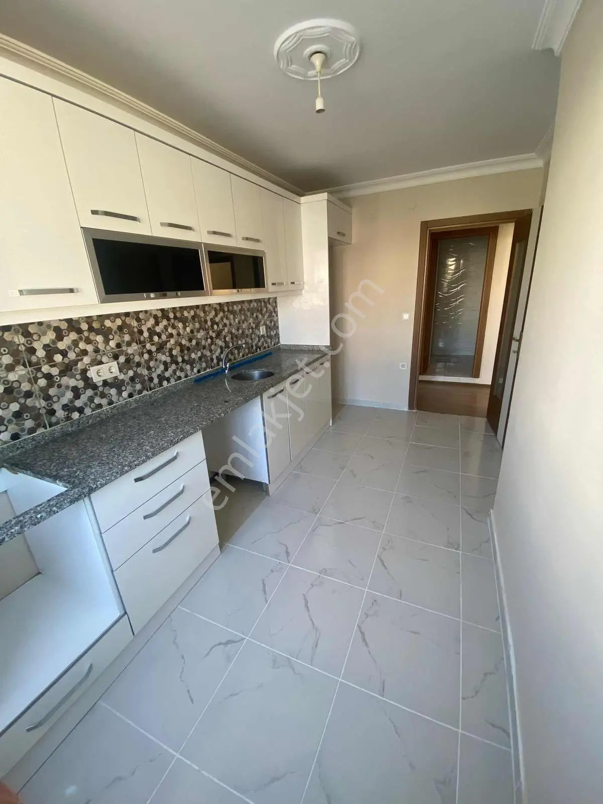 Mutlukente Yakın 3+1 210 M2 Teraslı Tamamına Kredi