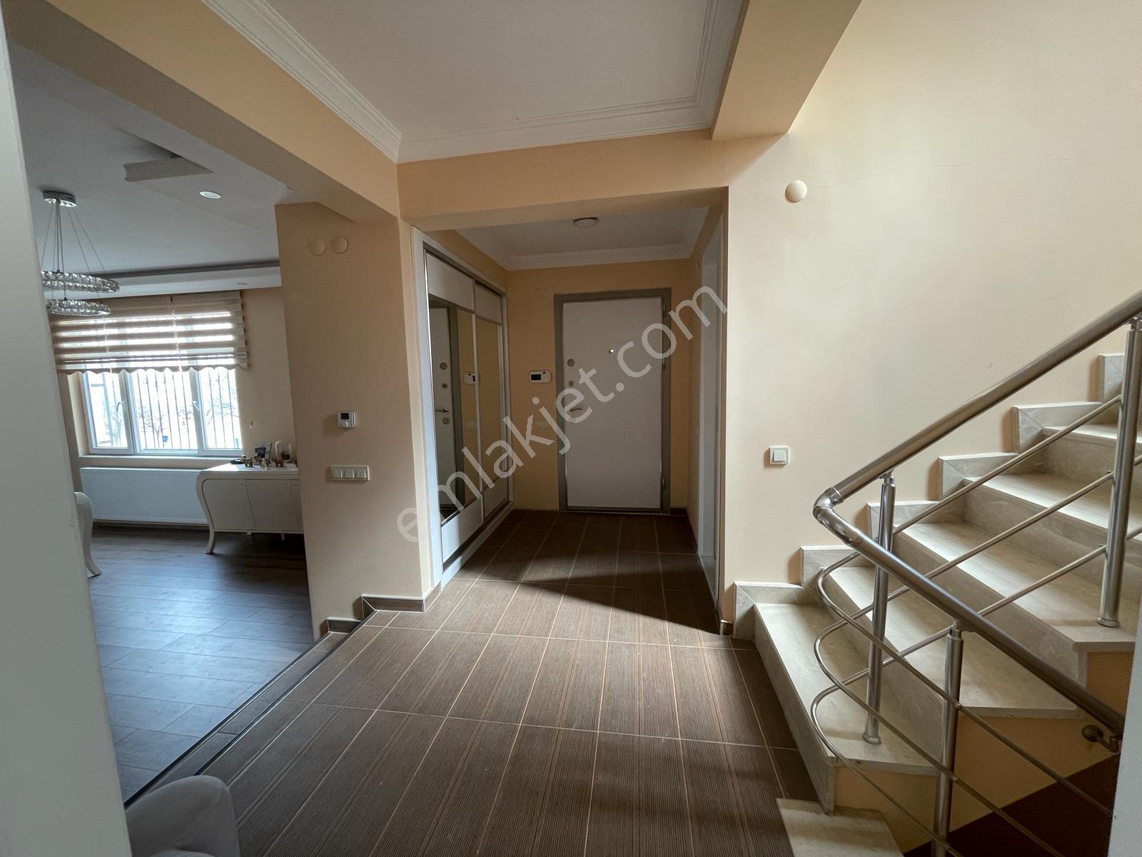 Ankara Çayyolu Teda Villalarında Full Yapılı Manzaralı Satılık Villa - Görsel 13