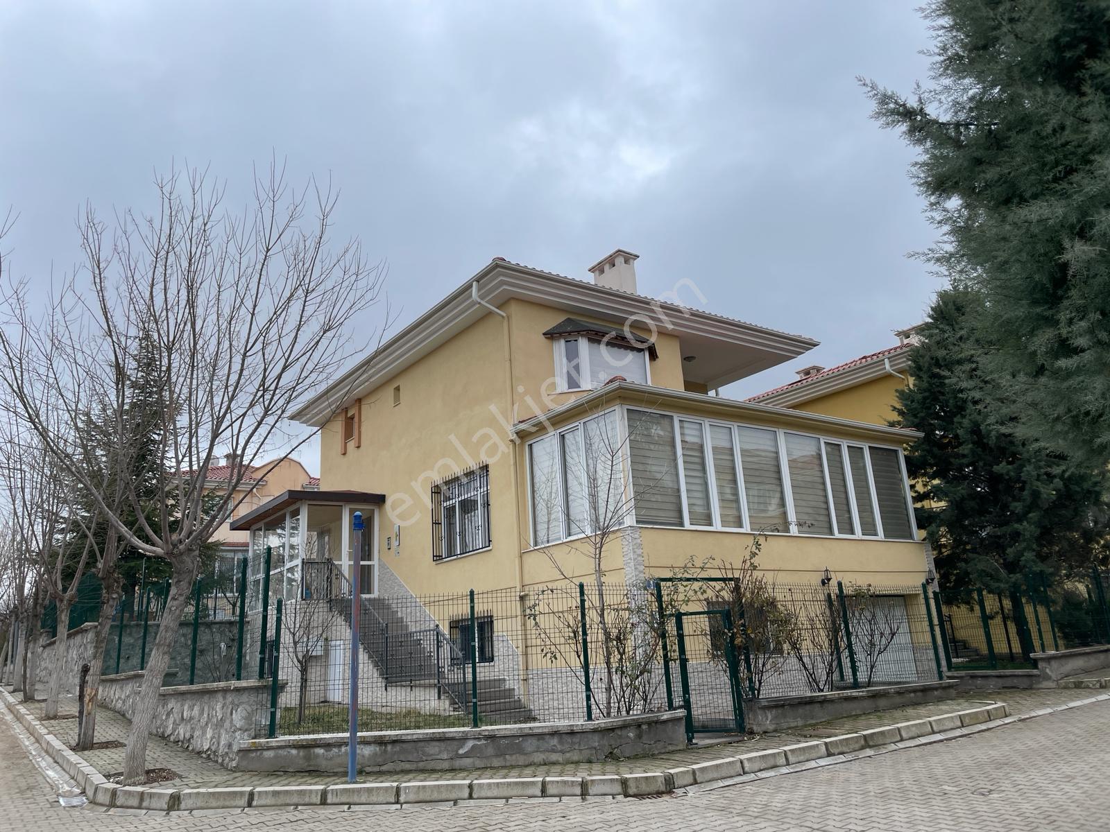 Ankara Çayyolu Teda Villalarında Full Yapılı Manzaralı Satılık Villa - Görsel 3