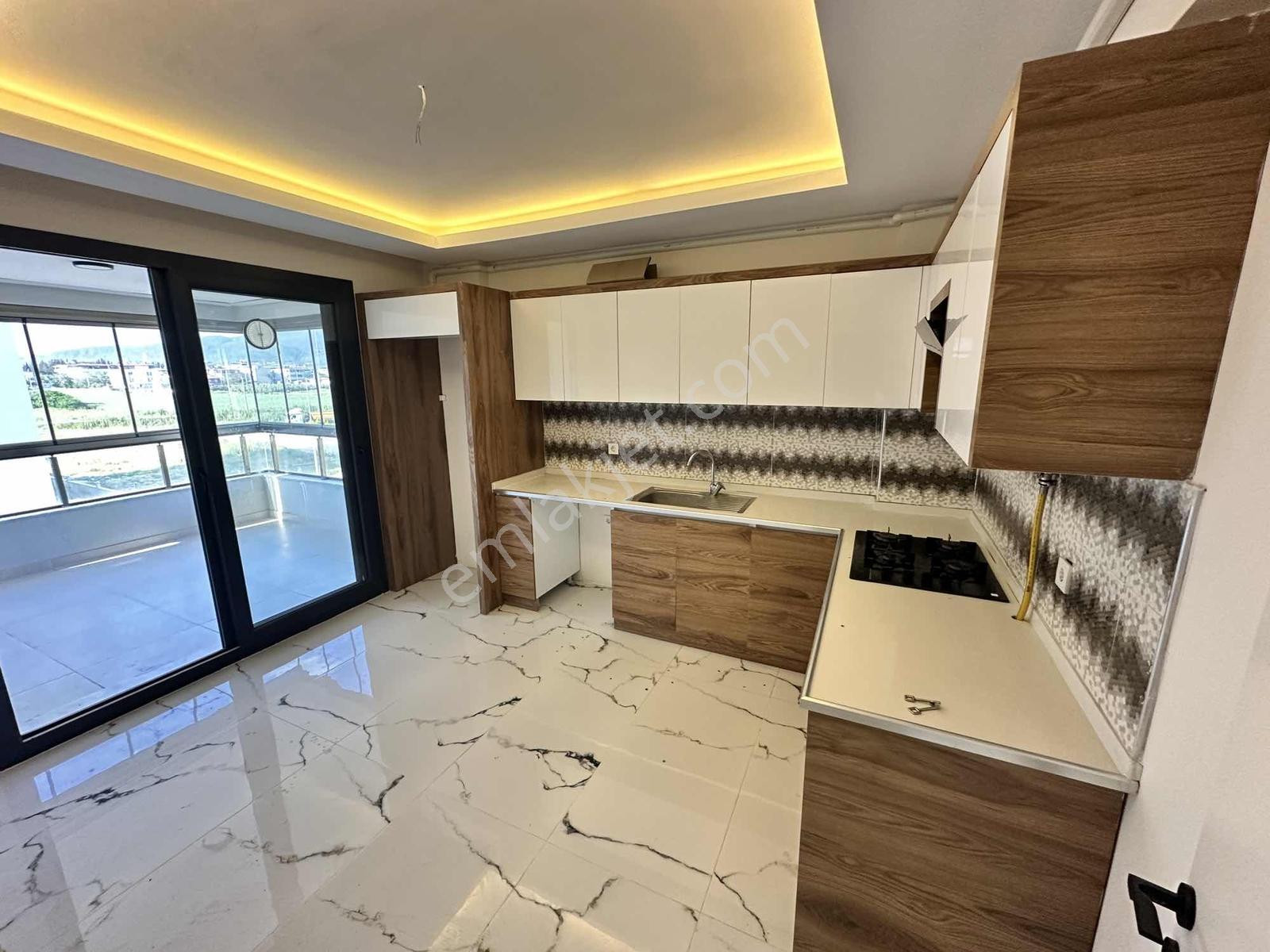( Bir Haftalığına Fiyat Düştü) Torbalıda Sağlık Ocağı Yanı Daire