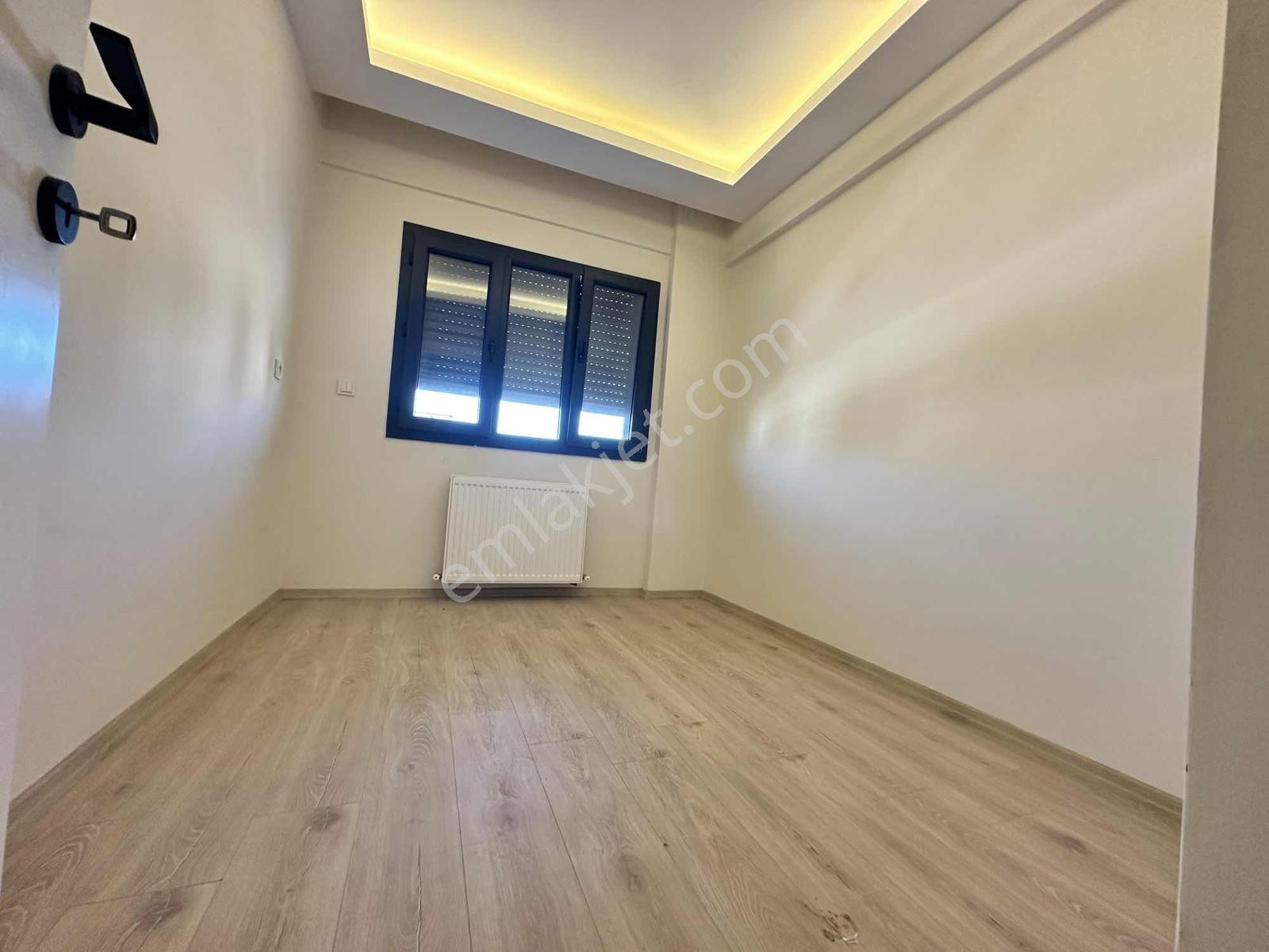 ( Bir Haftalığına Fiyat Düştü) Torbalıda Sağlık Ocağı Yanı Daire - Görsel 15