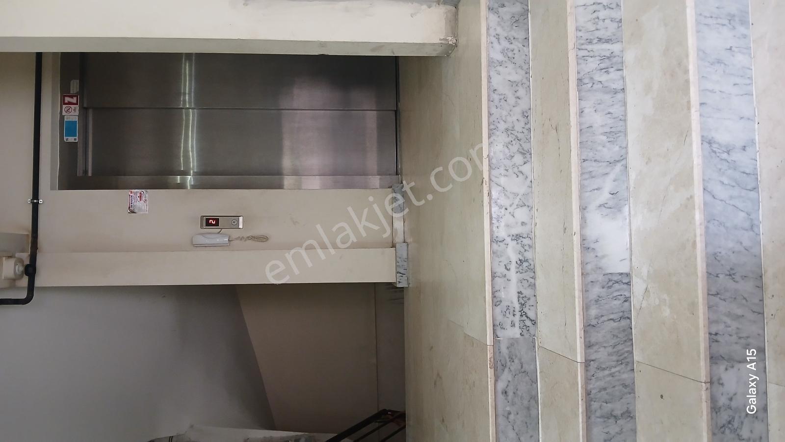 İncirliova İstiklal'de Ultra Geniş 92 Metre Kare 2+1 - Görsel 7