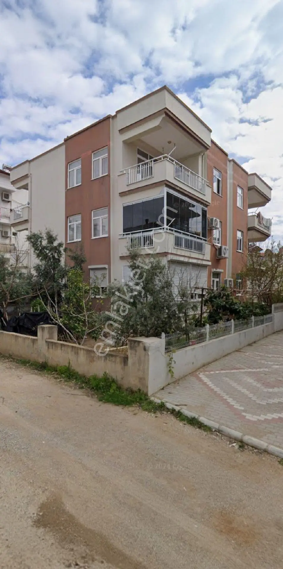 Sarılar Mahallesinde Kiralık Kapalı Mutfak Geniş 2+1 Daire