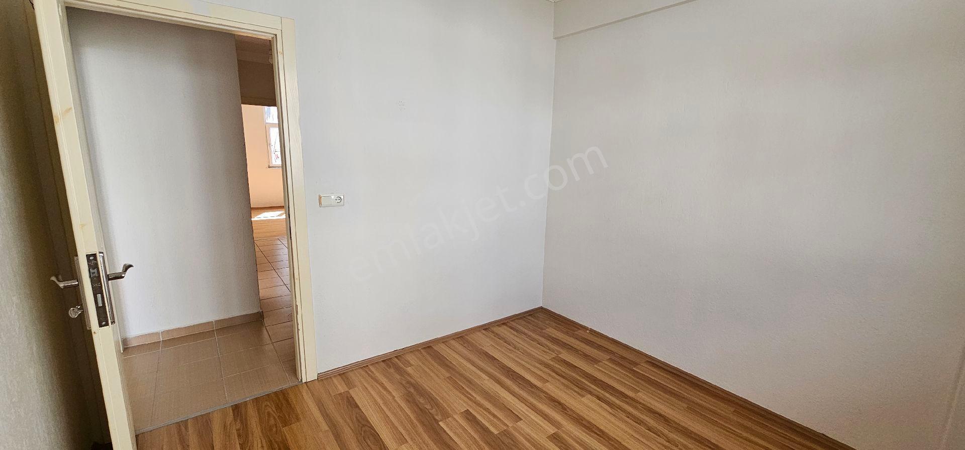 Sarılar Mahallesinde Kiralık Kapalı Mutfak Geniş 2+1 Daire - Görsel 9