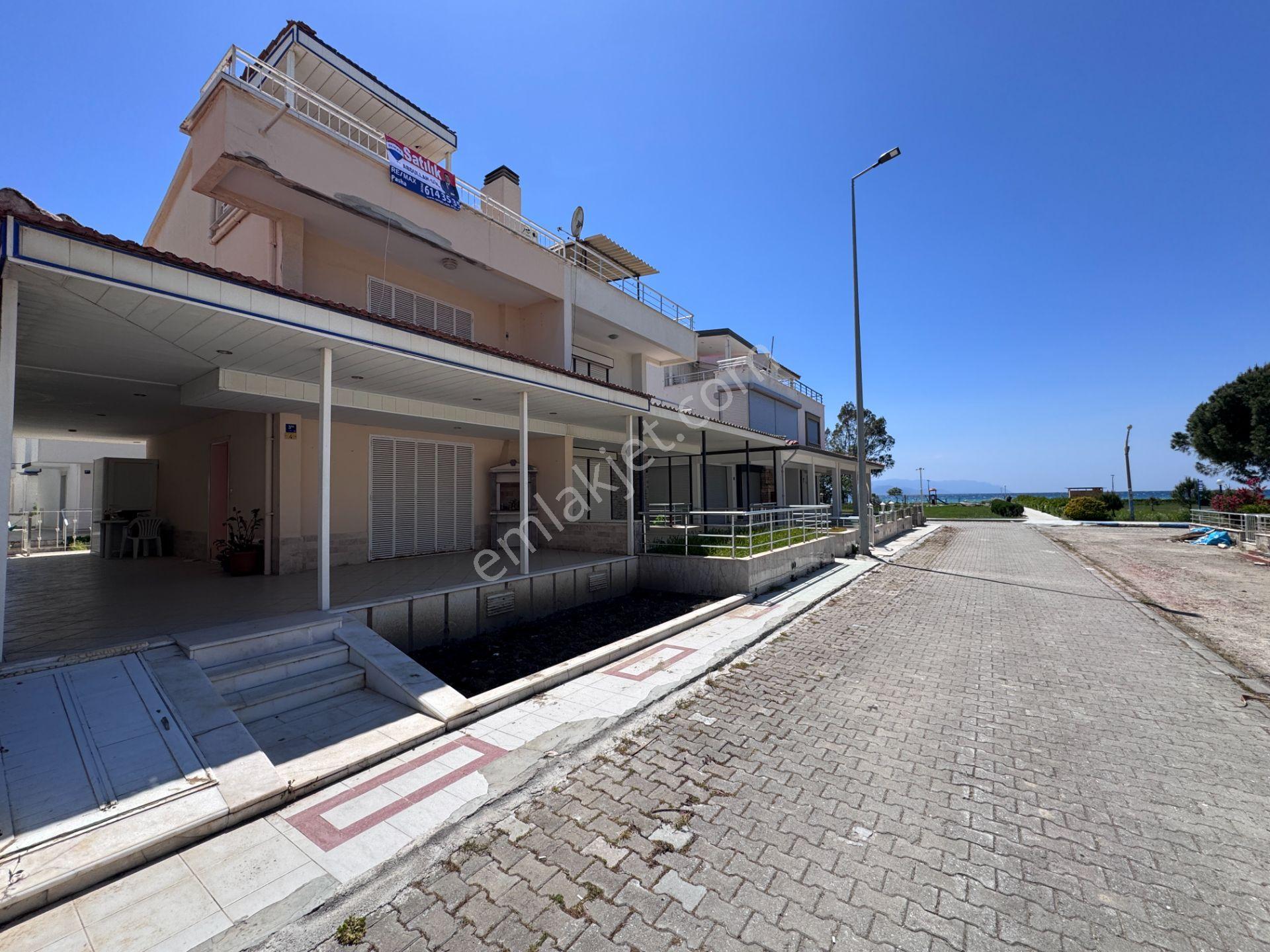 Denize Sıfır Artemis Sitesinde 3+1 Deniz Manzaralı Yazlık Villa - Görsel 6