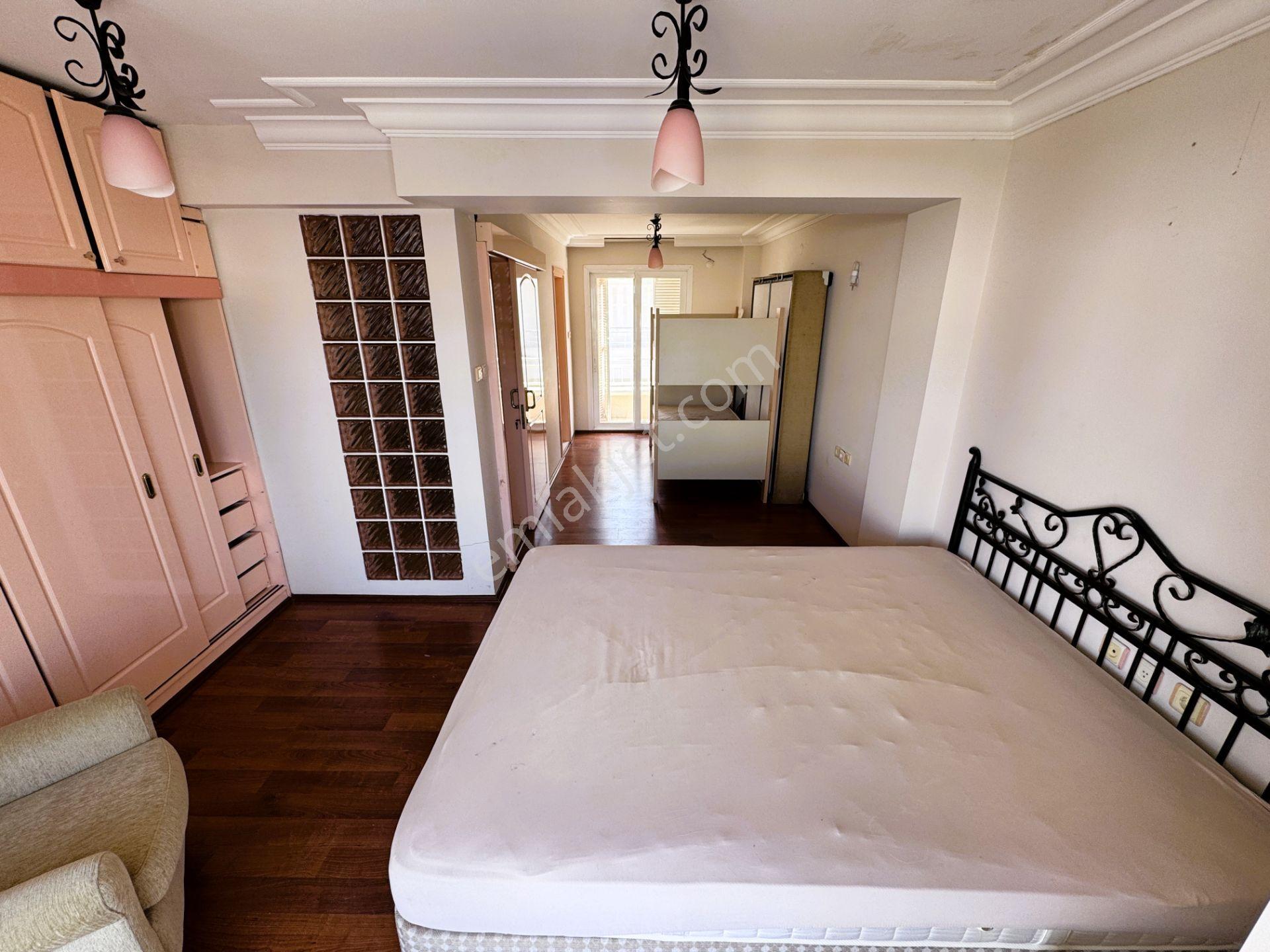 Denize Sıfır Artemis Sitesinde 3+1 Deniz Manzaralı Yazlık Villa - Görsel 16