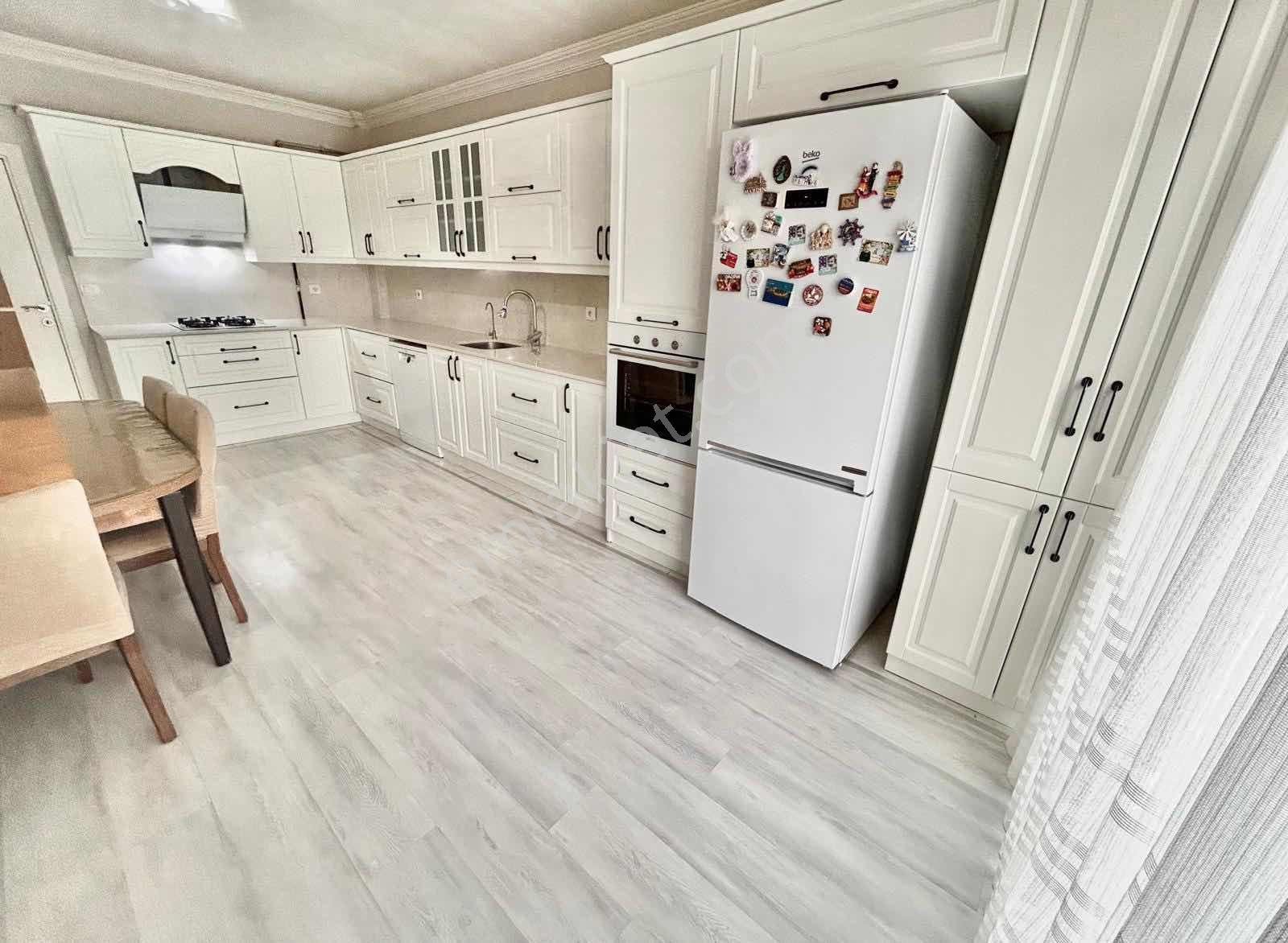 Remax Dem'den Demirkent Cihangir Sitesinde Satılık Daire - Görsel 12