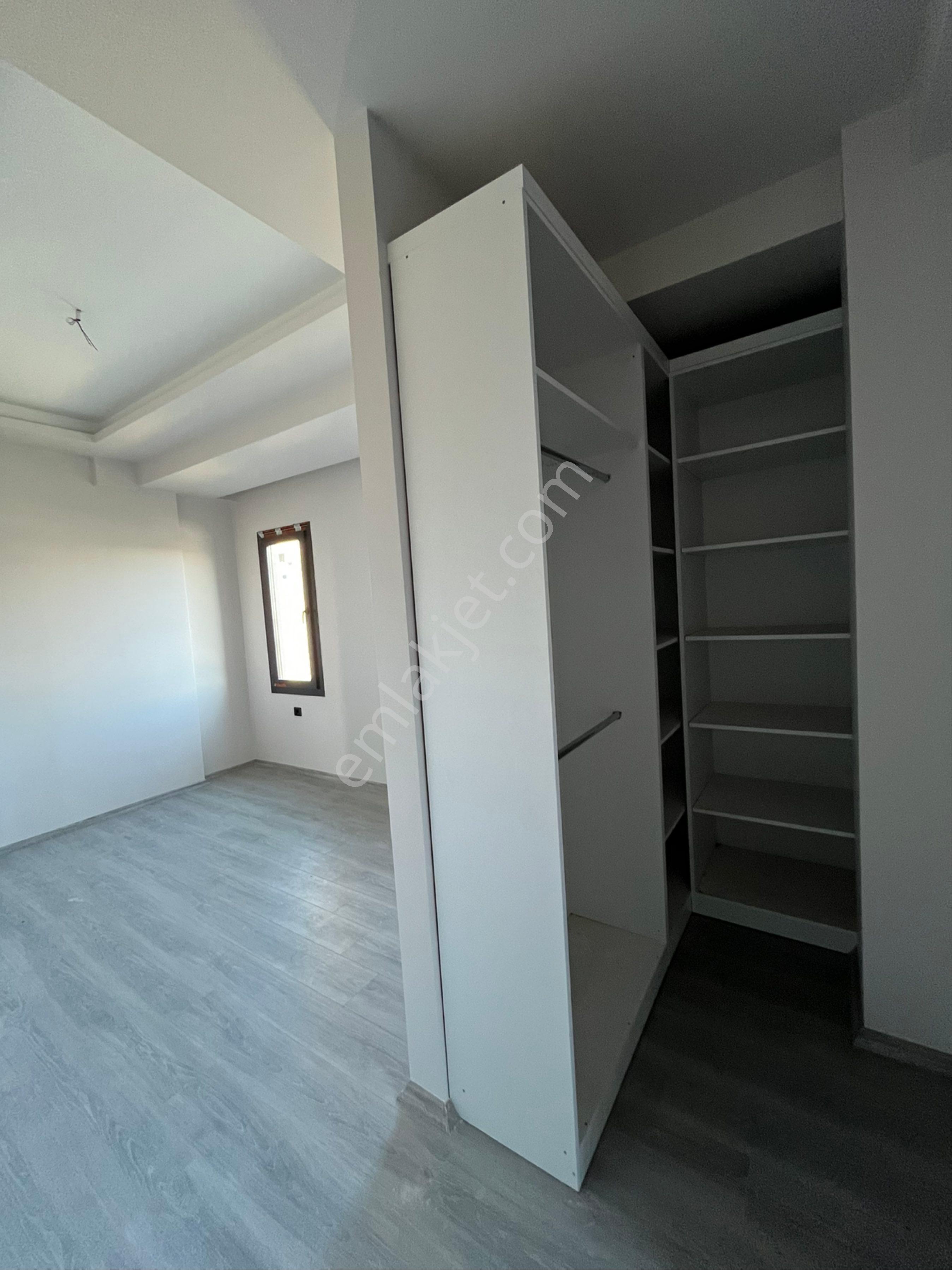 Eski Mezitlide Her Kat Tek Daire Deniz Manzaralı Daire - Görsel 24