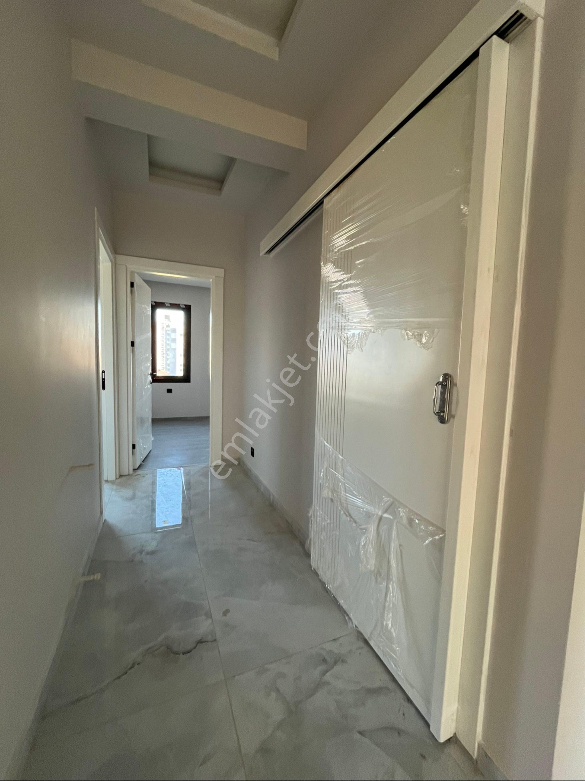 Eski Mezitlide Her Kat Tek Daire Deniz Manzaralı Daire - Görsel 15