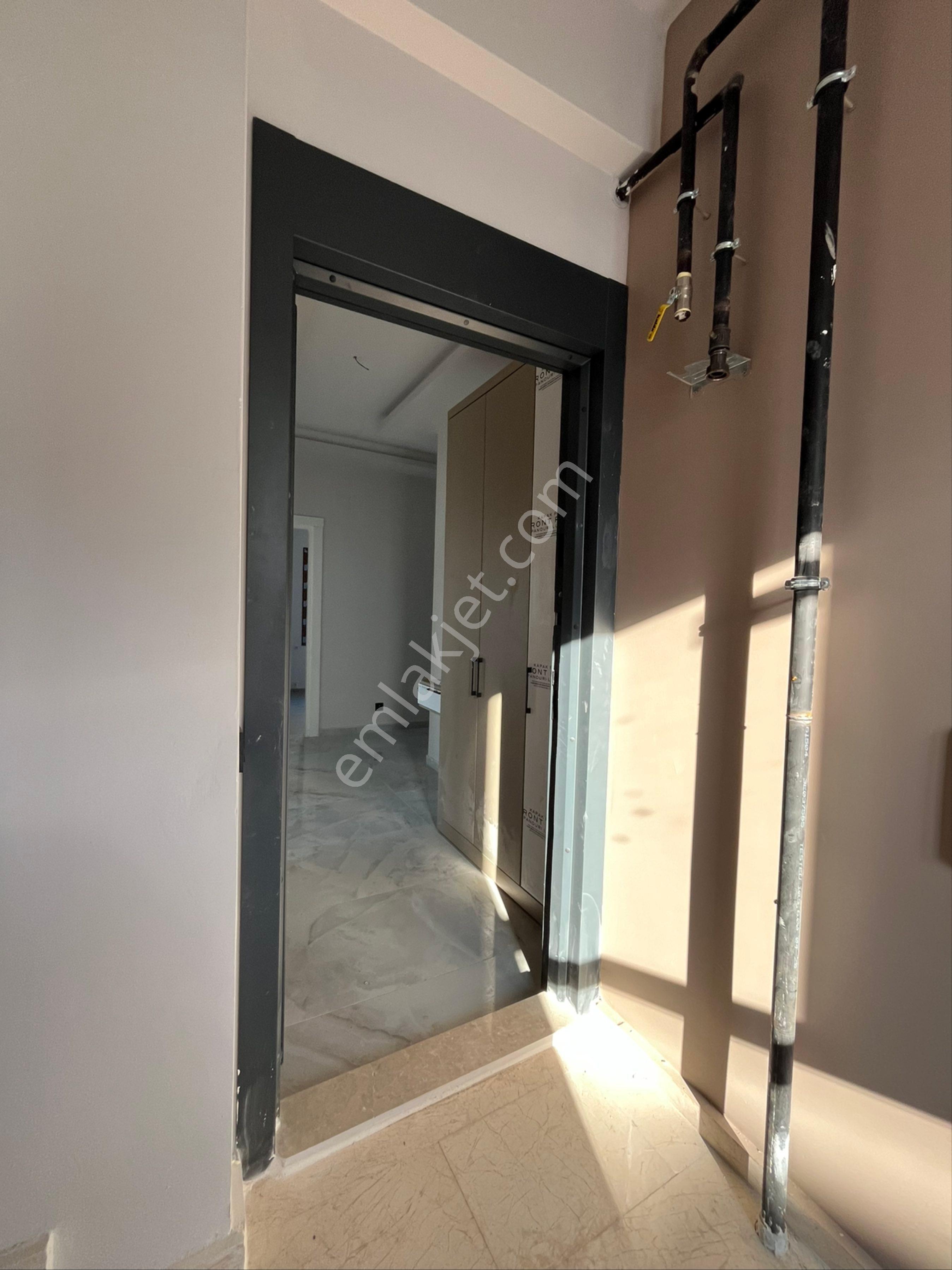 Eski Mezitlide Her Kat Tek Daire Deniz Manzaralı Daire - Görsel 30