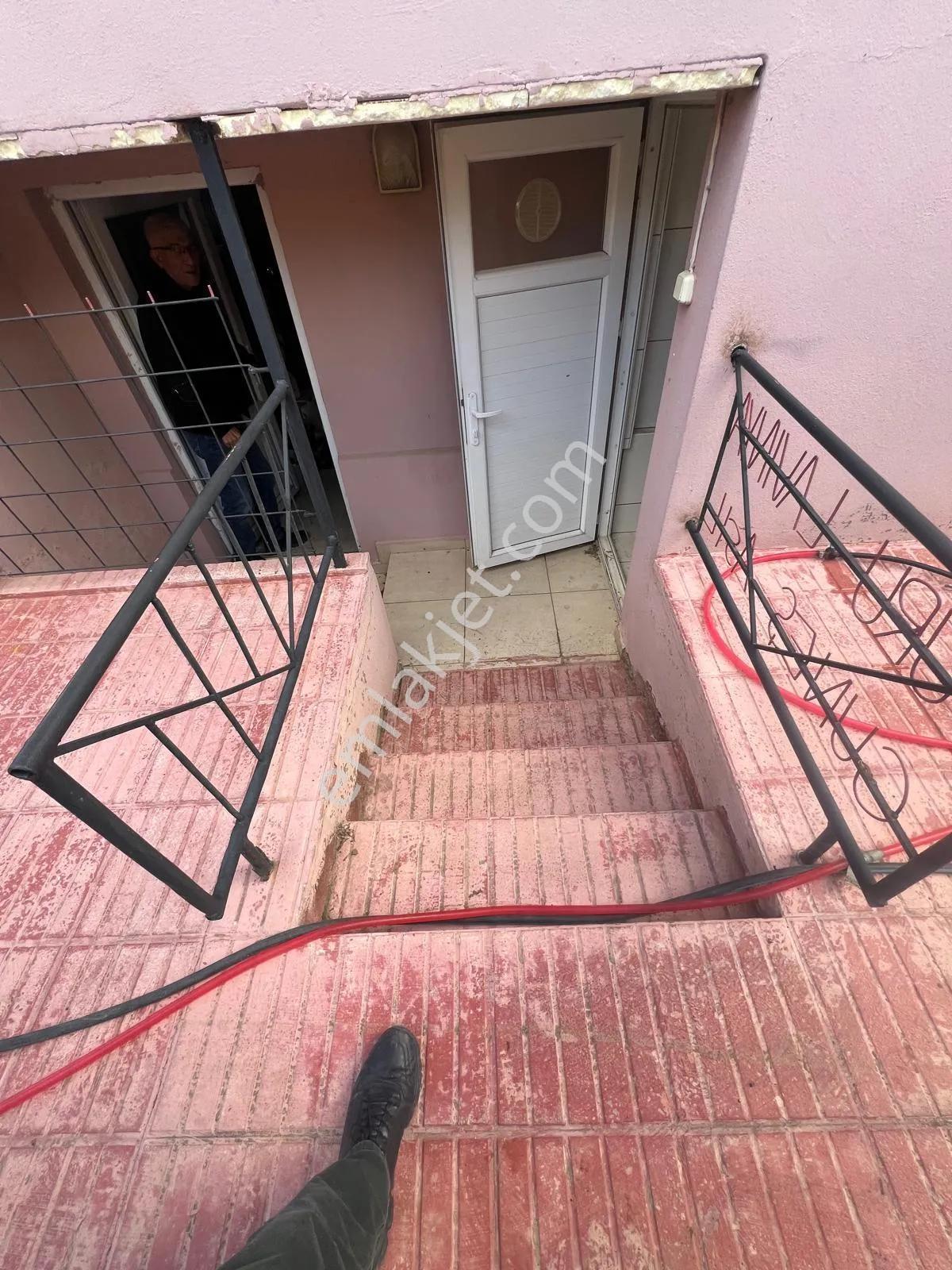 Avukatlar Sitesinde 2 Katlı Satılık Villa - Görsel 15