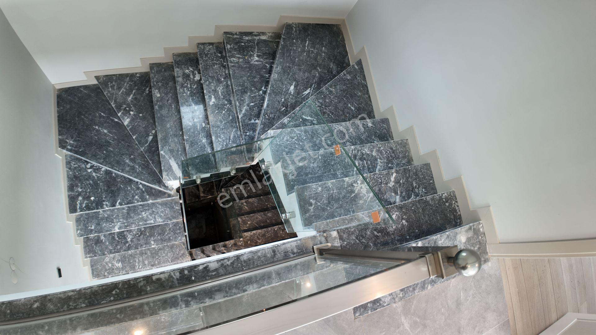 Re/max Land'den Ambardere'de 320 M² Müstakil Havuzlu 6+2 Villa! - Görsel 5