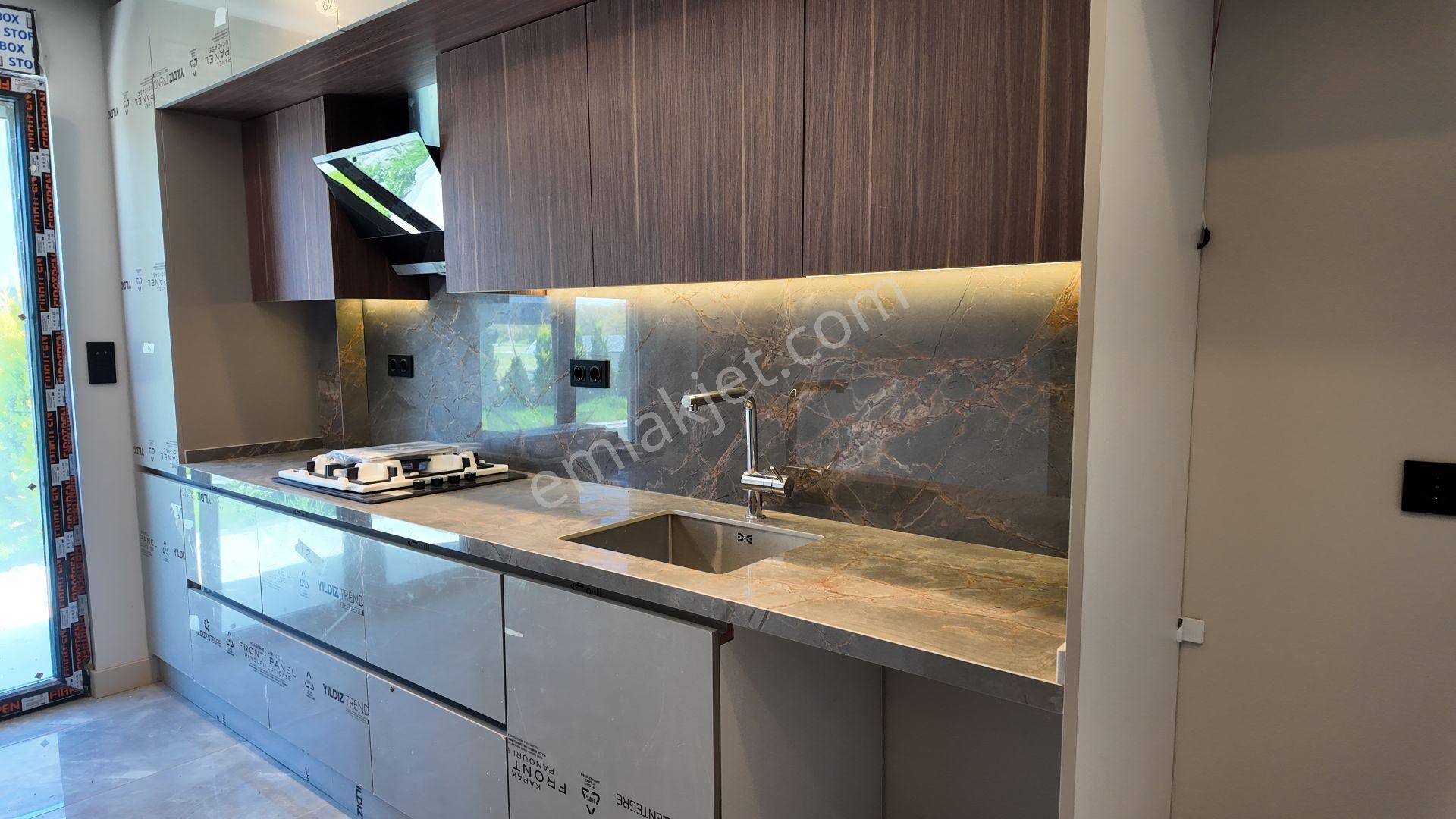 Re/max Land'den Ambardere'de 320 M² Müstakil Havuzlu 6+2 Villa! - Görsel 17