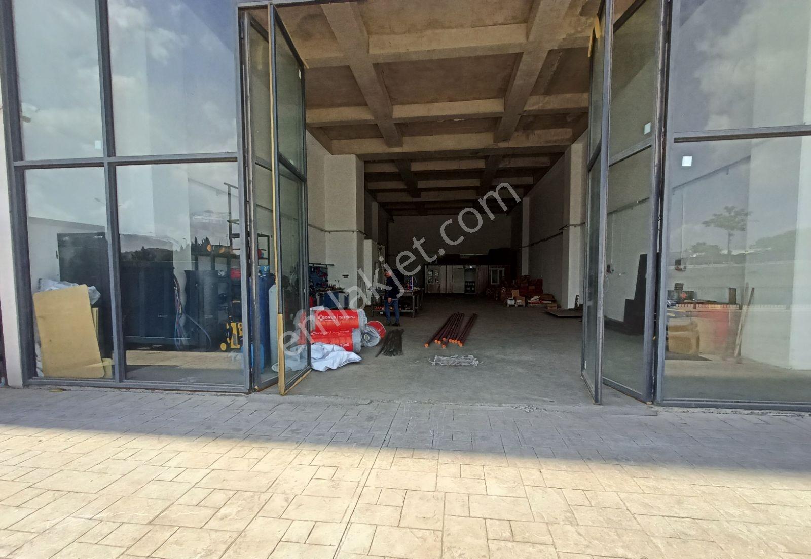 İstim Sanayi Sitesinde Tamamı E-5 Cephe Düz Ayak 330 M2 Dükkan - Görsel 5