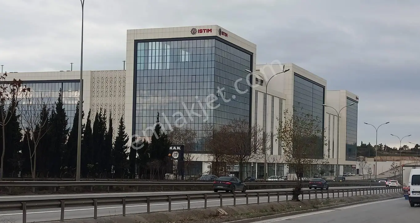İstim Sanayi Sitesinde Tamamı E-5 Cephe Düz Ayak 330 M2 Dükkan - Görsel 6