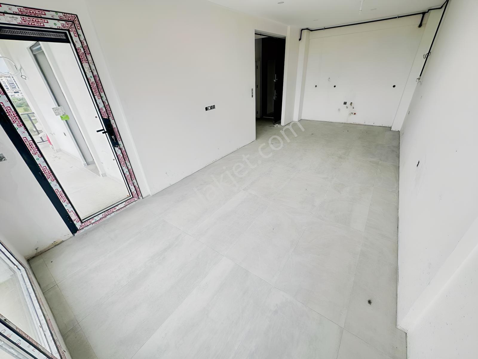 Yüzme Havuzu/kapalı Otopark 2+1 113 M2 Daireler