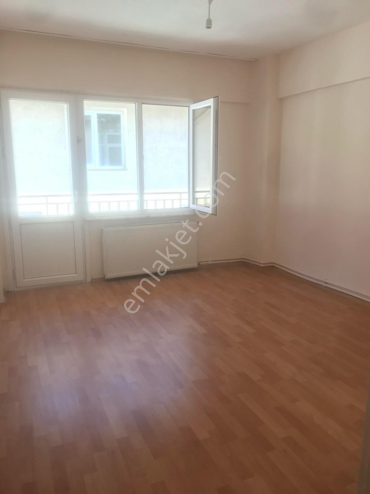 Çınarcık Harmanlarda 2+1 90 M2 4. Katsahile 10 Adım İskeleye 150 Metre Satılık Daire - Görsel 3