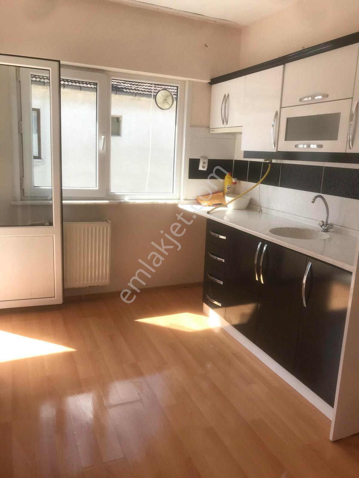 Çınarcık Harmanlarda 2+1 90 M2 4. Katsahile 10 Adım İskeleye 150 Metre Satılık Daire - Görsel 2