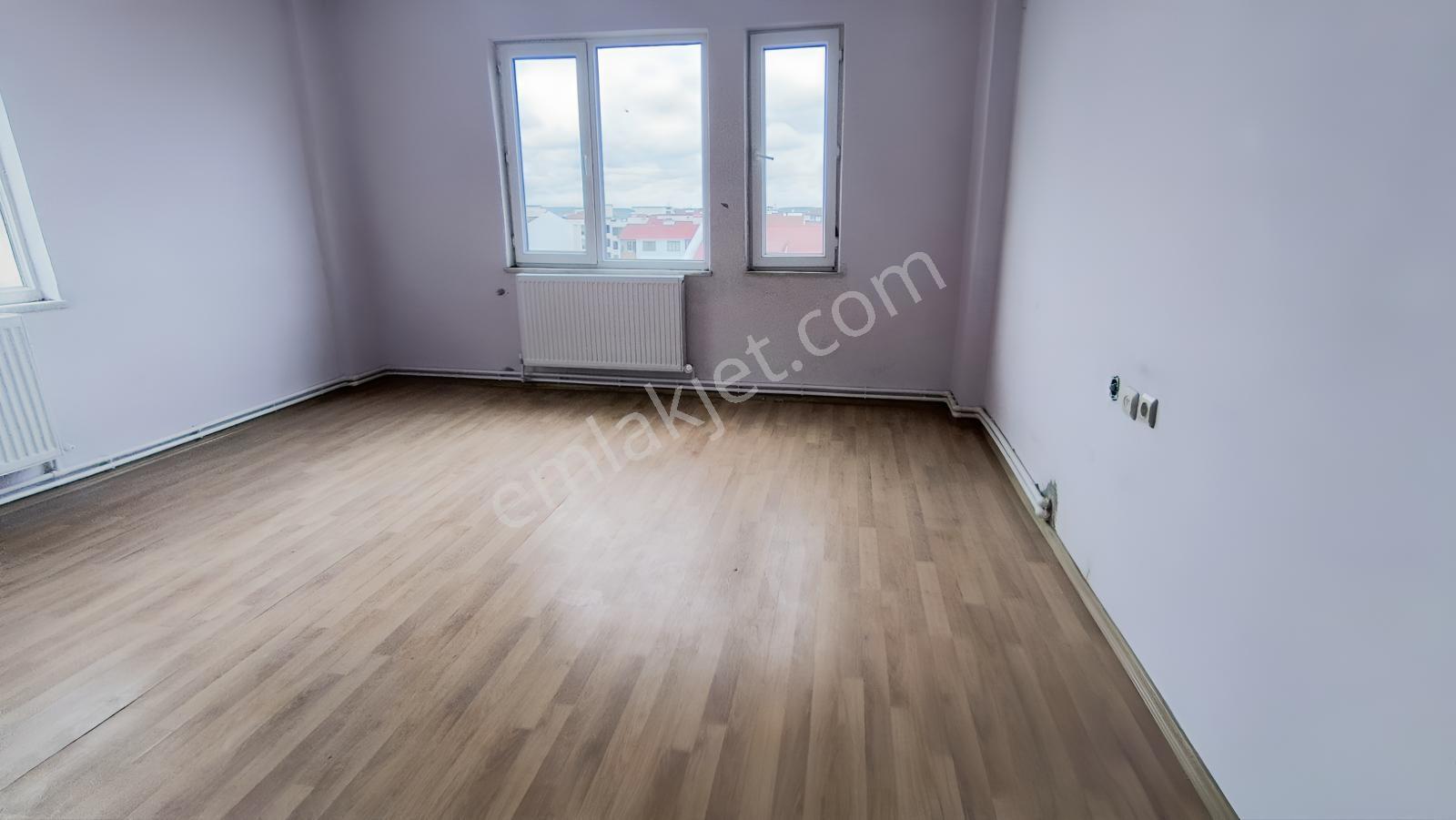 Edis Emlak'tan Kiralık Bafra Mevlanada Site İçinde Asansörlü 3+1 - Görsel 16