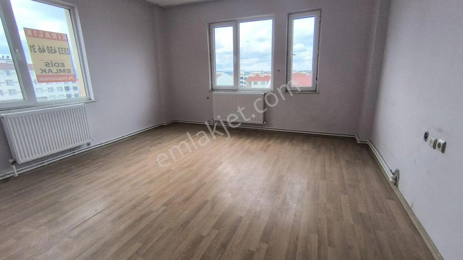 Edis Emlak'tan Kiralık Bafra Mevlanada Site İçinde Asansörlü 3+1 - Görsel 3