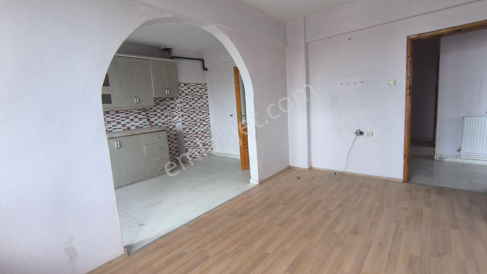 Edis Emlak'tan Kiralık Bafra Mevlanada Site İçinde Asansörlü 3+1 - Görsel 11