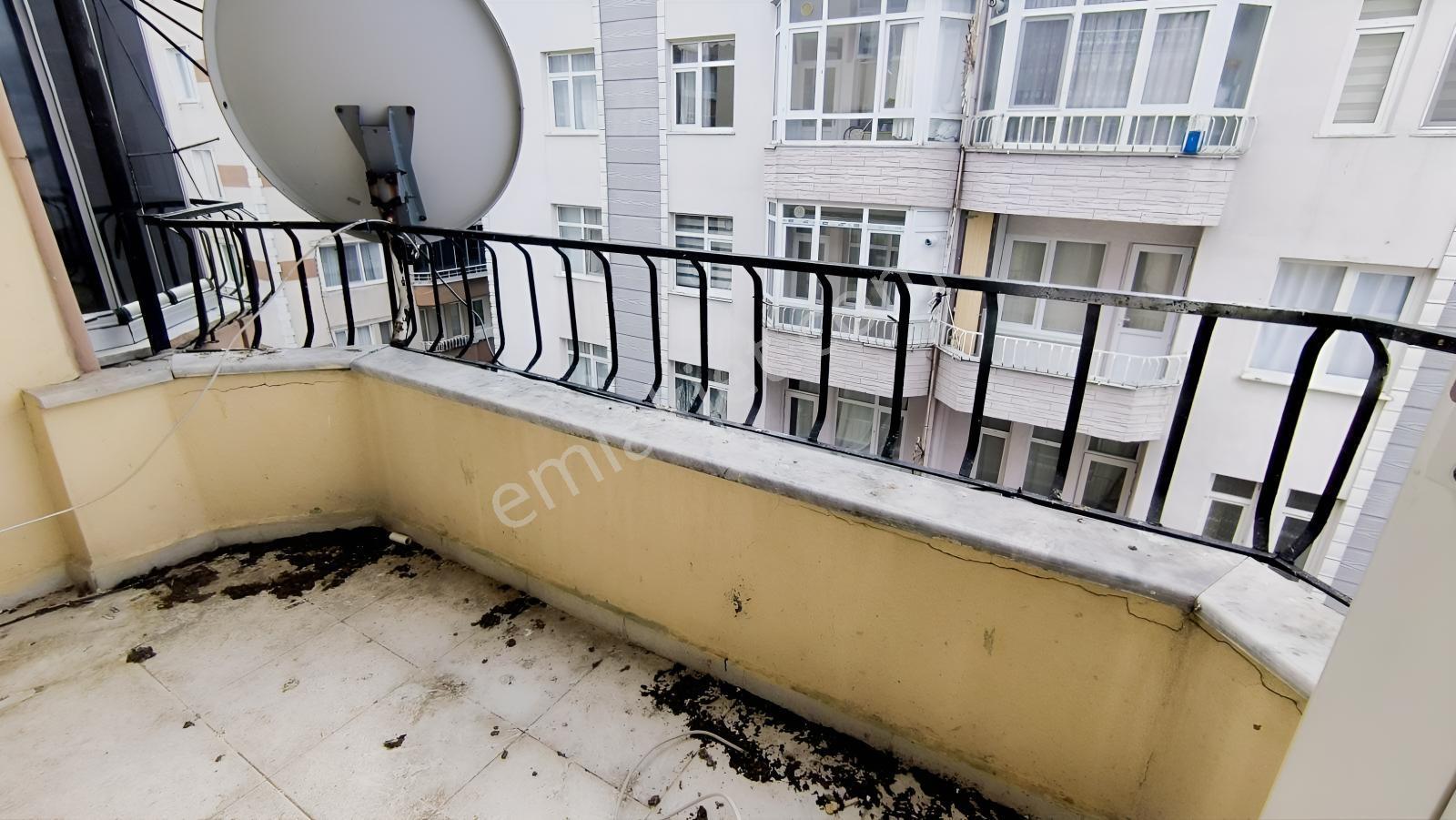 Edis Emlak'tan Kiralık Bafra Mevlanada Site İçinde Asansörlü 3+1 - Görsel 6