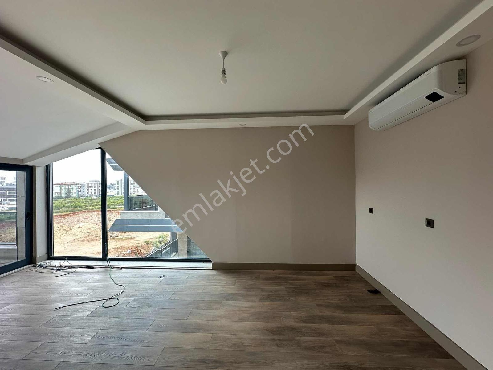 Demet Villalarında Asansörlü Kiralık 5+1 Villa - Görsel 3