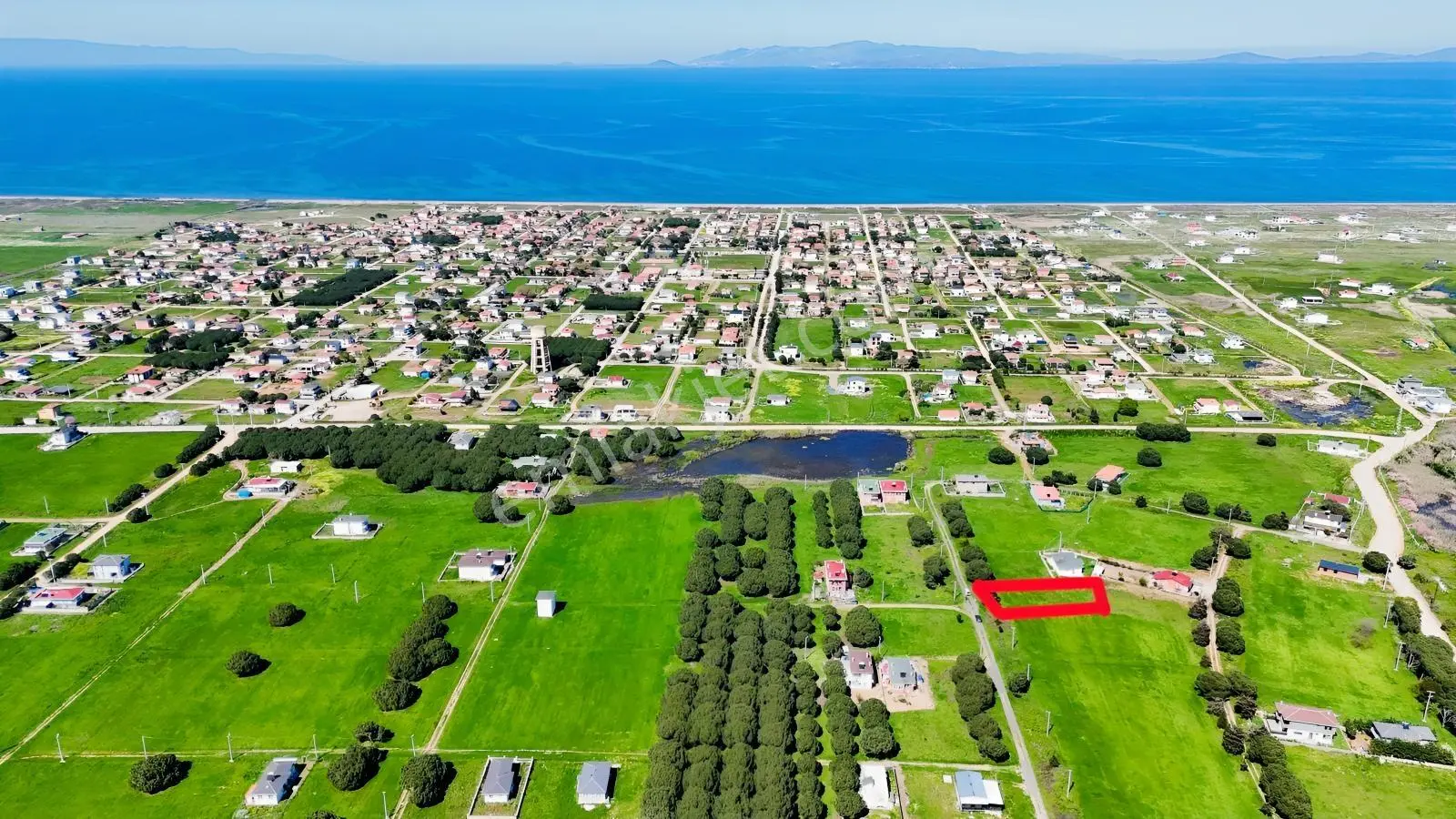 547 M2 Villa Arsası Biga Çeşmealtında Denize Yakın Denize 1.2km