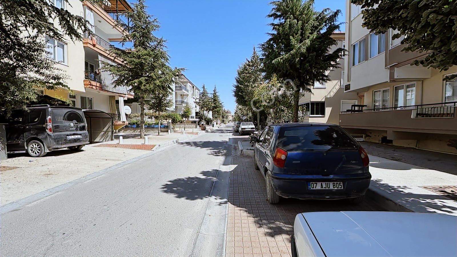 Fiyatı Düştü Arif Emlaktan Satılık Örnek Sokakta 3+1 Kupon Daire - Görsel 10