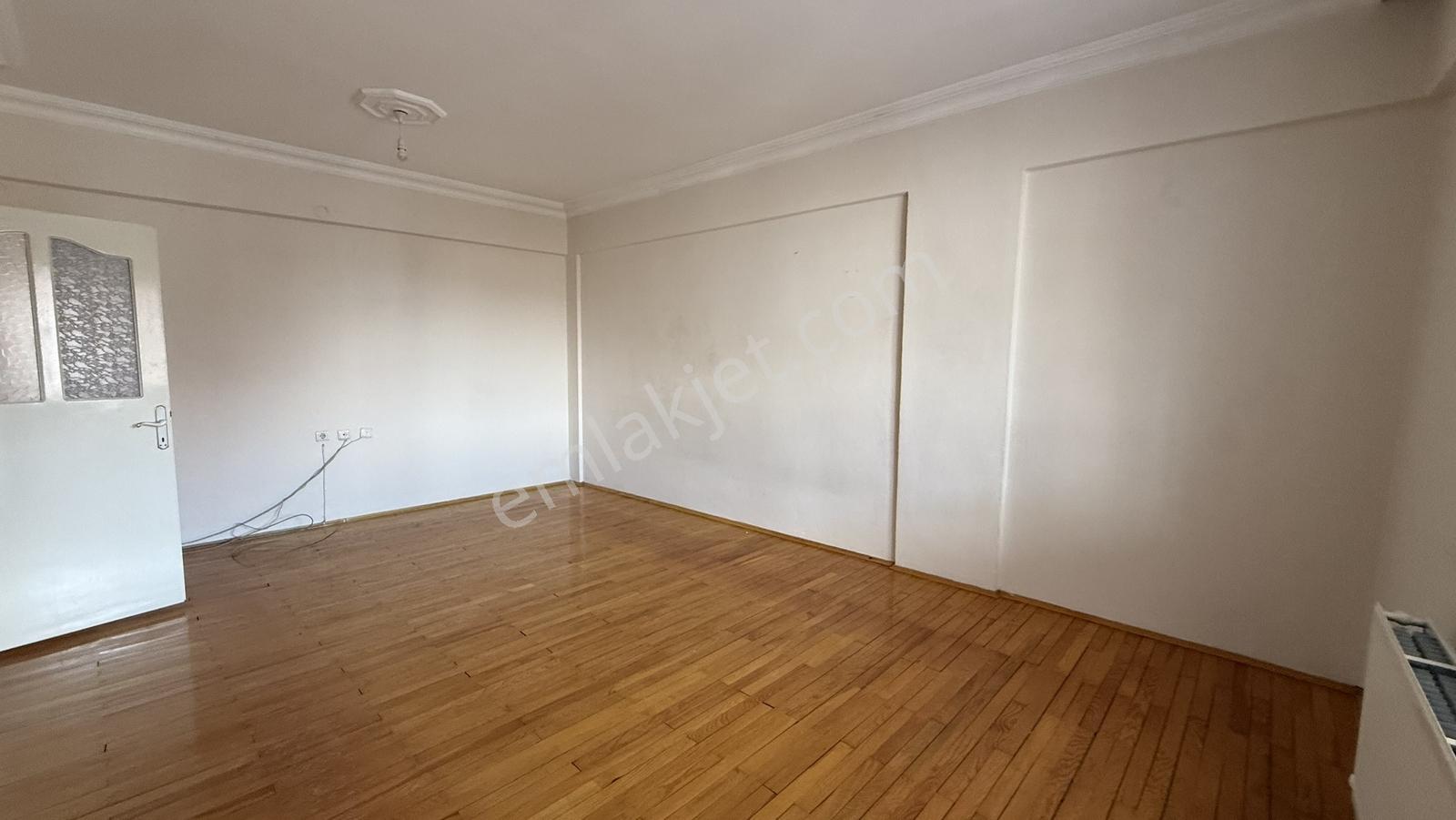 Arif Emlaktan Kiralık Doğalgazlı 3+1 Daire - Görsel 2