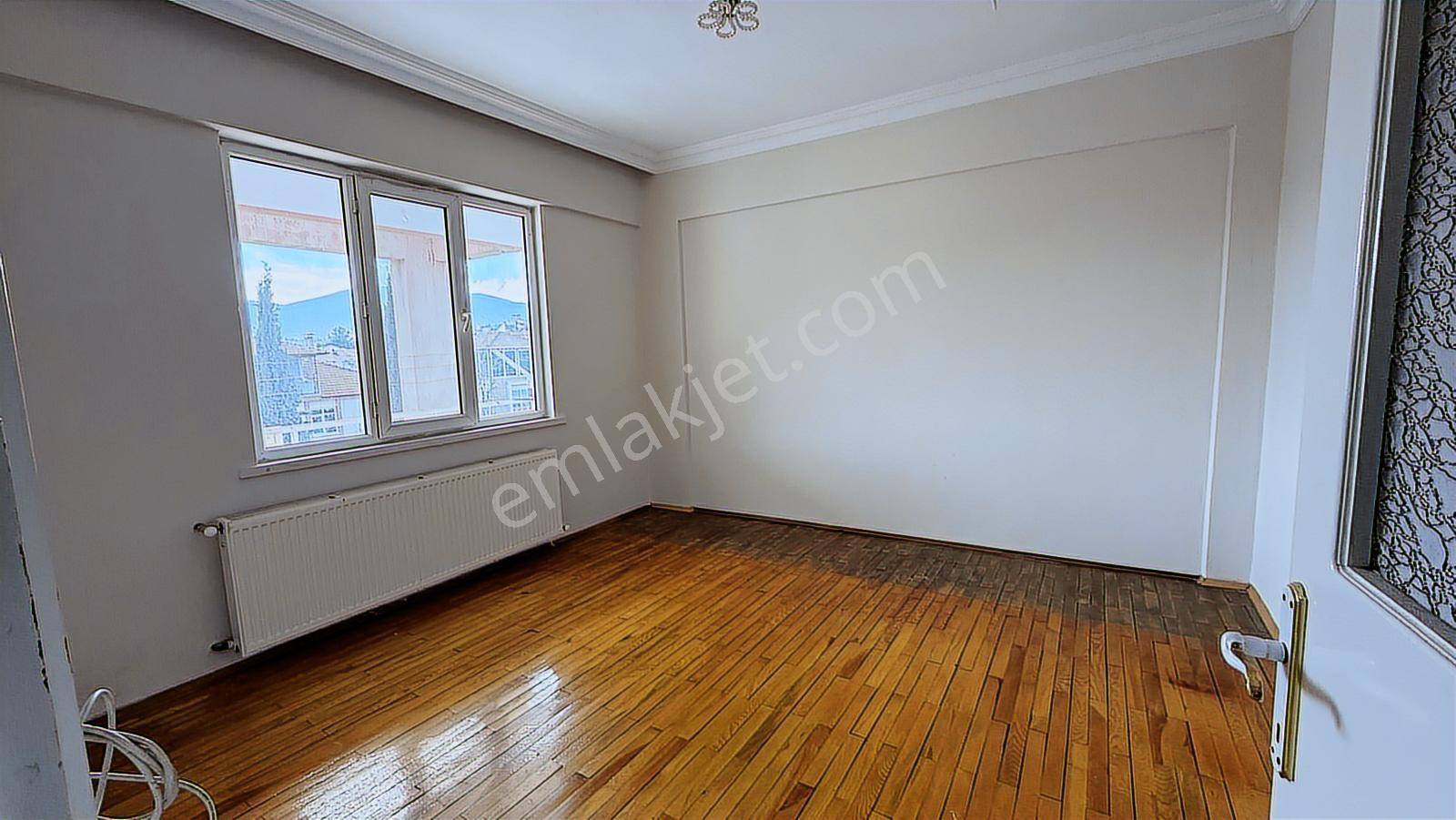 Arif Emlaktan Kiralık Doğalgazlı 3+1 Daire - Görsel 7