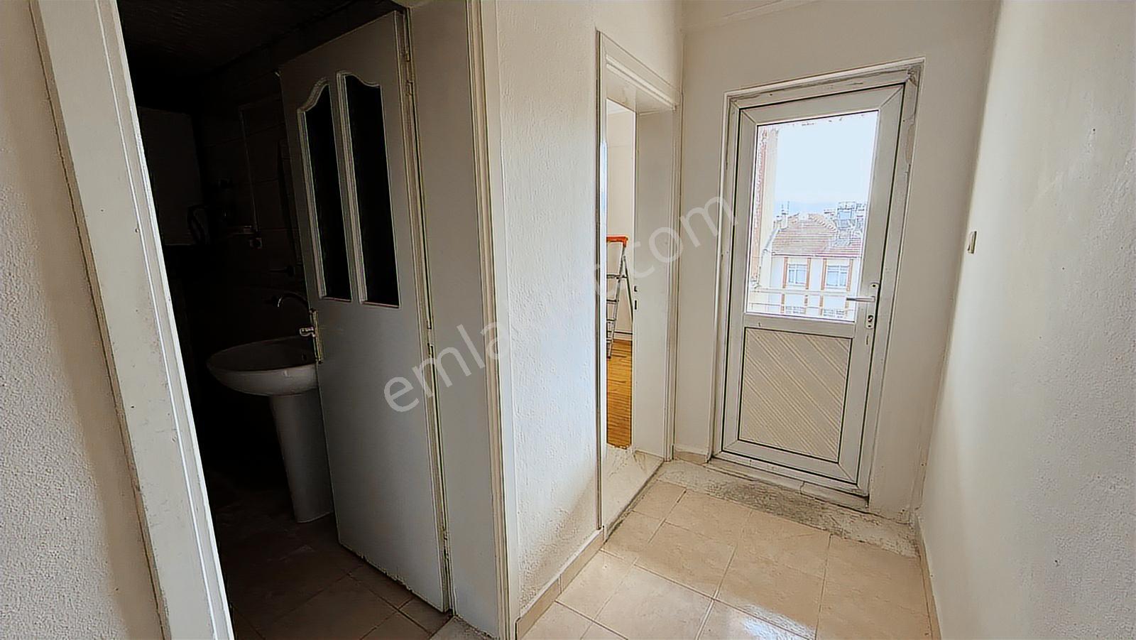 Arif Emlaktan Kiralık Doğalgazlı 3+1 Daire - Görsel 3