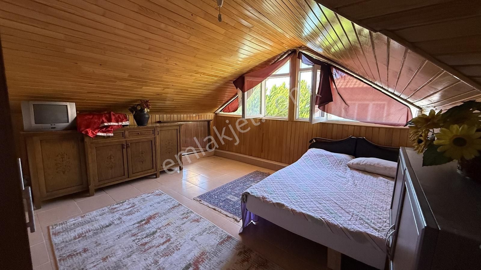 Arif Emlaktan Kiralık Doğalgazlı Villa - Görsel 16