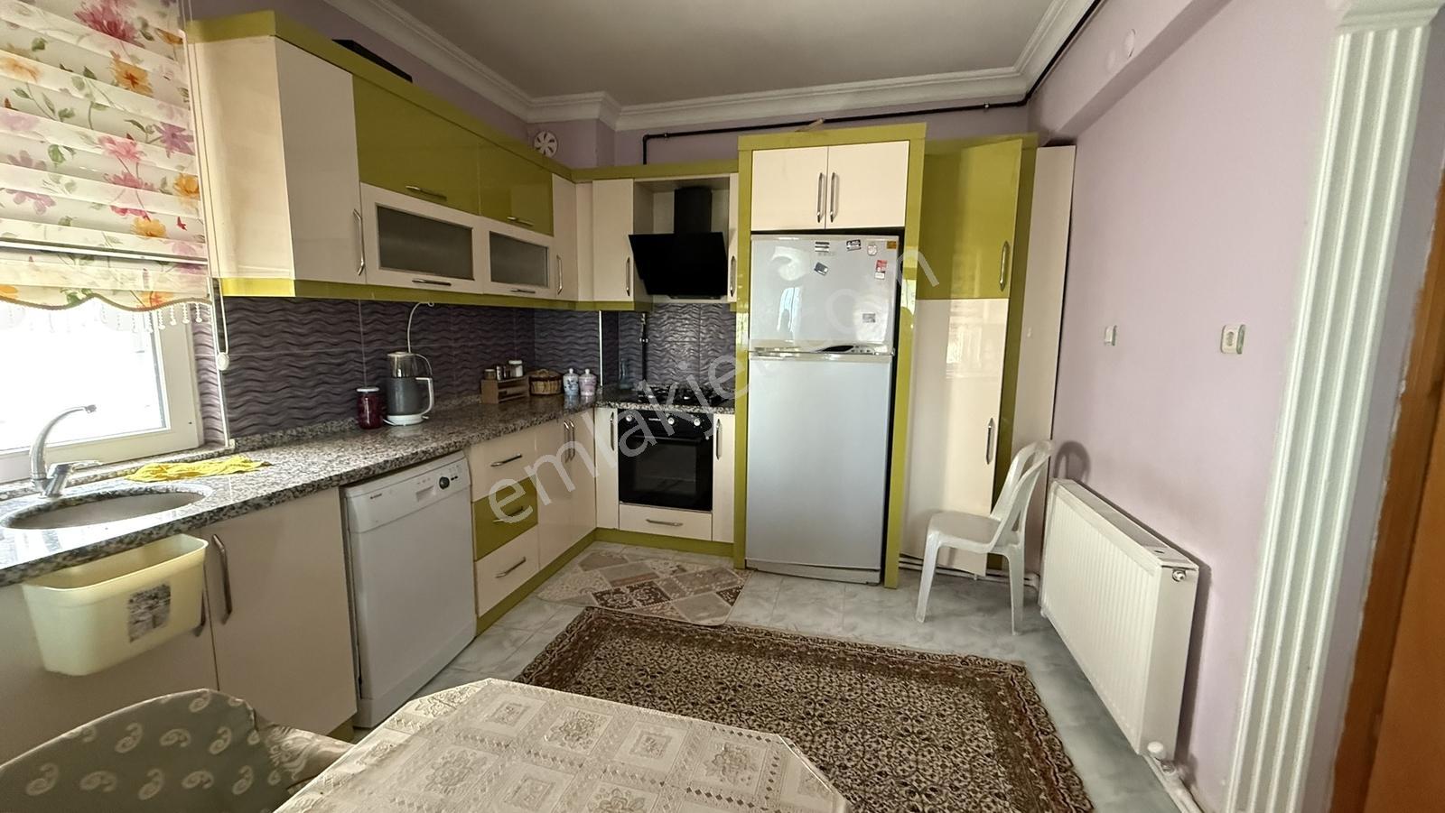 Arif Emlaktan Kiralık Doğalgazlı Villa - Görsel 3