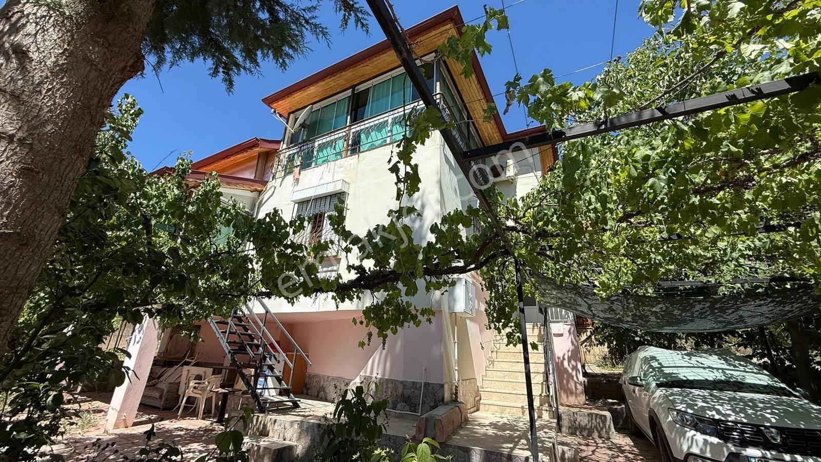 Arif Emlaktan Kiralık Doğalgazlı Villa
