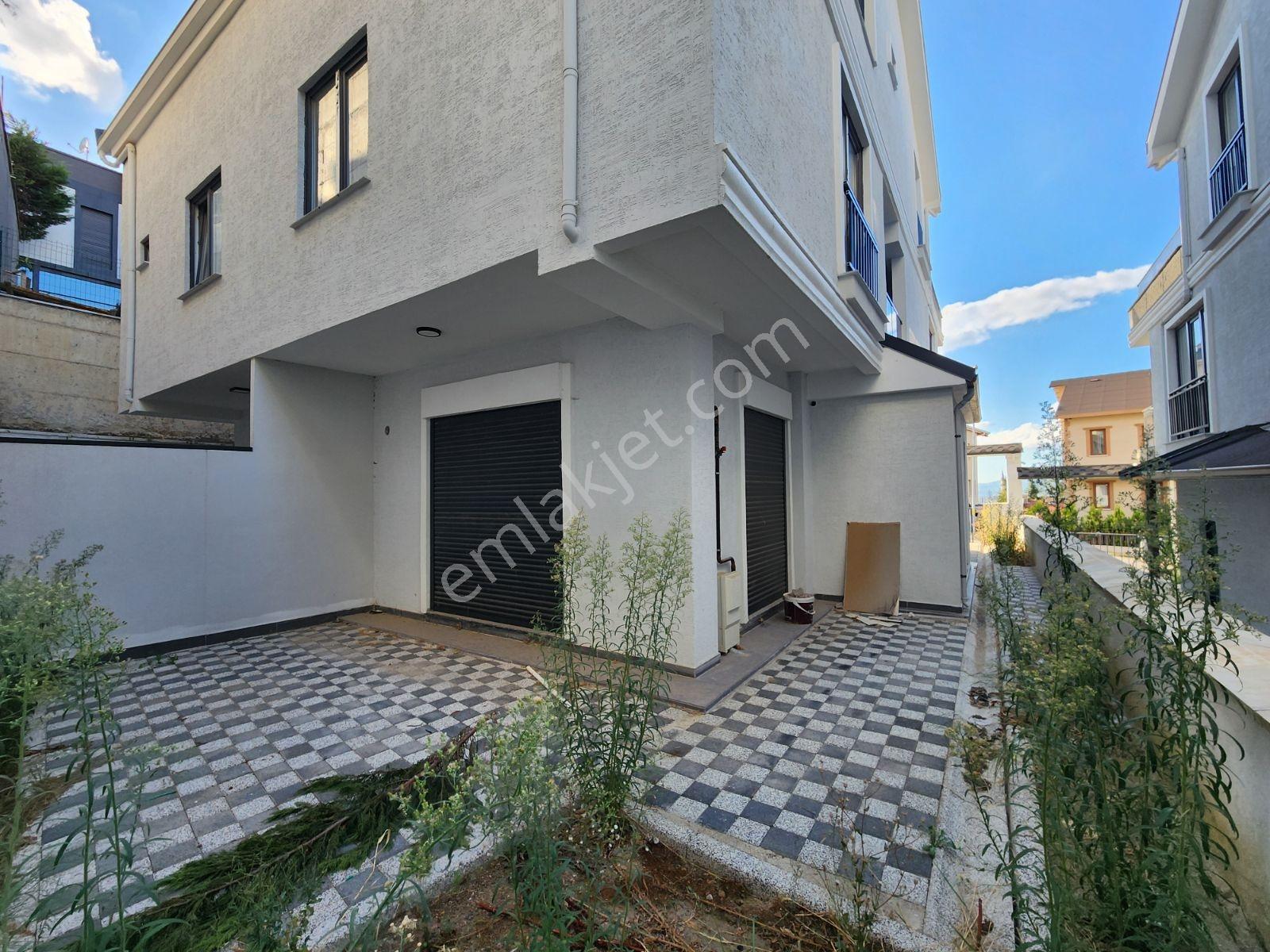 Panoramik Manzaralı Kültür Mahallesinde Harika Villa - Görsel 29