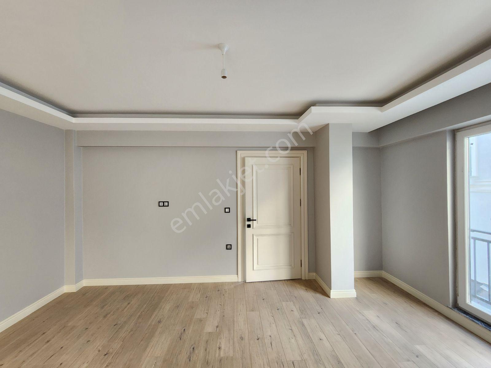 Panoramik Manzaralı Kültür Mahallesinde Harika Villa - Görsel 36