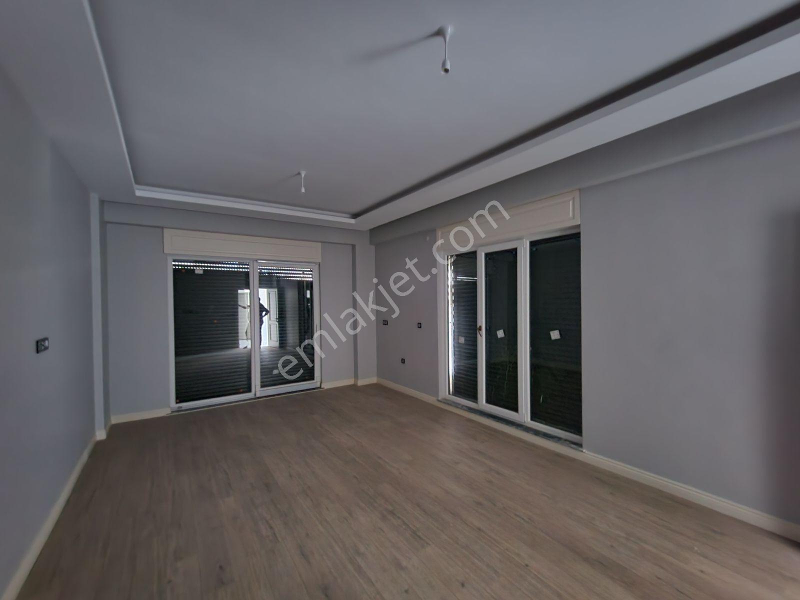 Panoramik Manzaralı Kültür Mahallesinde Harika Villa - Görsel 32