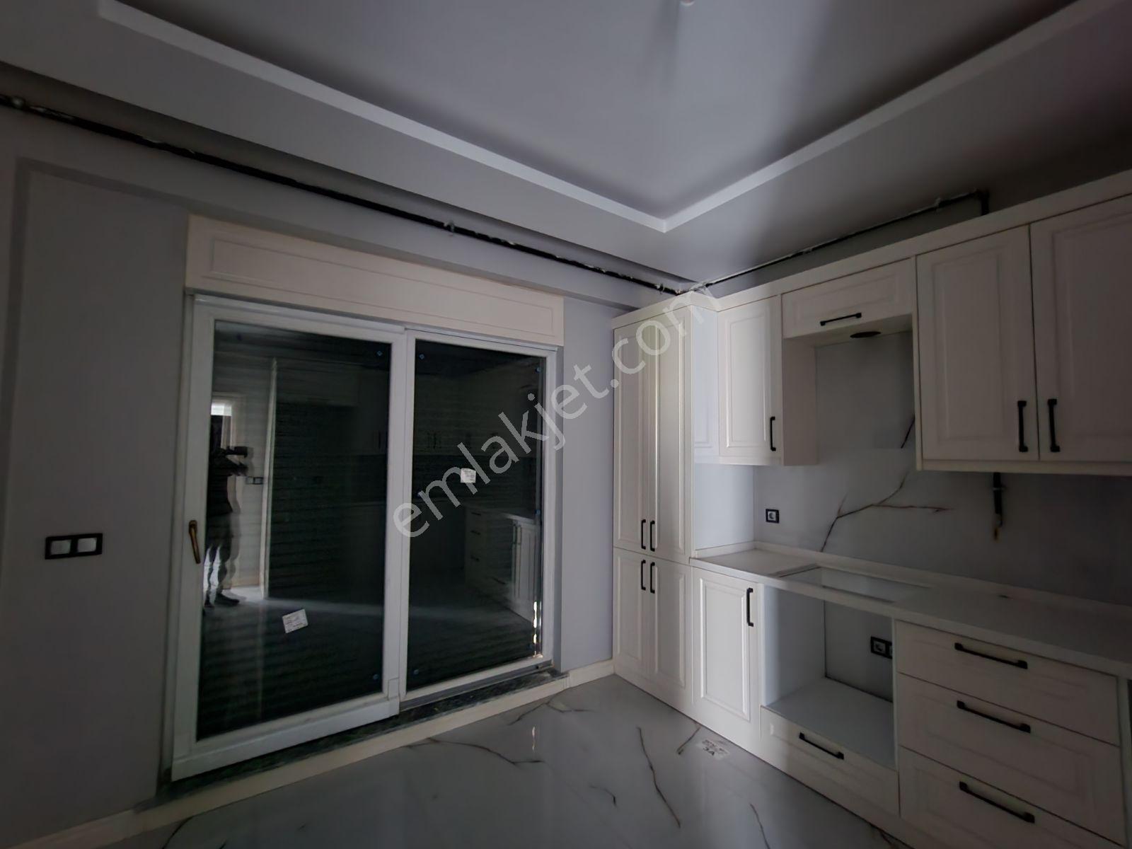 Panoramik Manzaralı Kültür Mahallesinde Harika Villa - Görsel 23