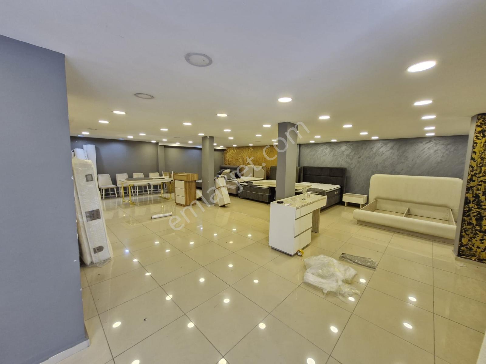 Çarşı Merkezde Ssk Binası Yanında Satılık 720 M2 Mağaza / Dükkan - Görsel 6