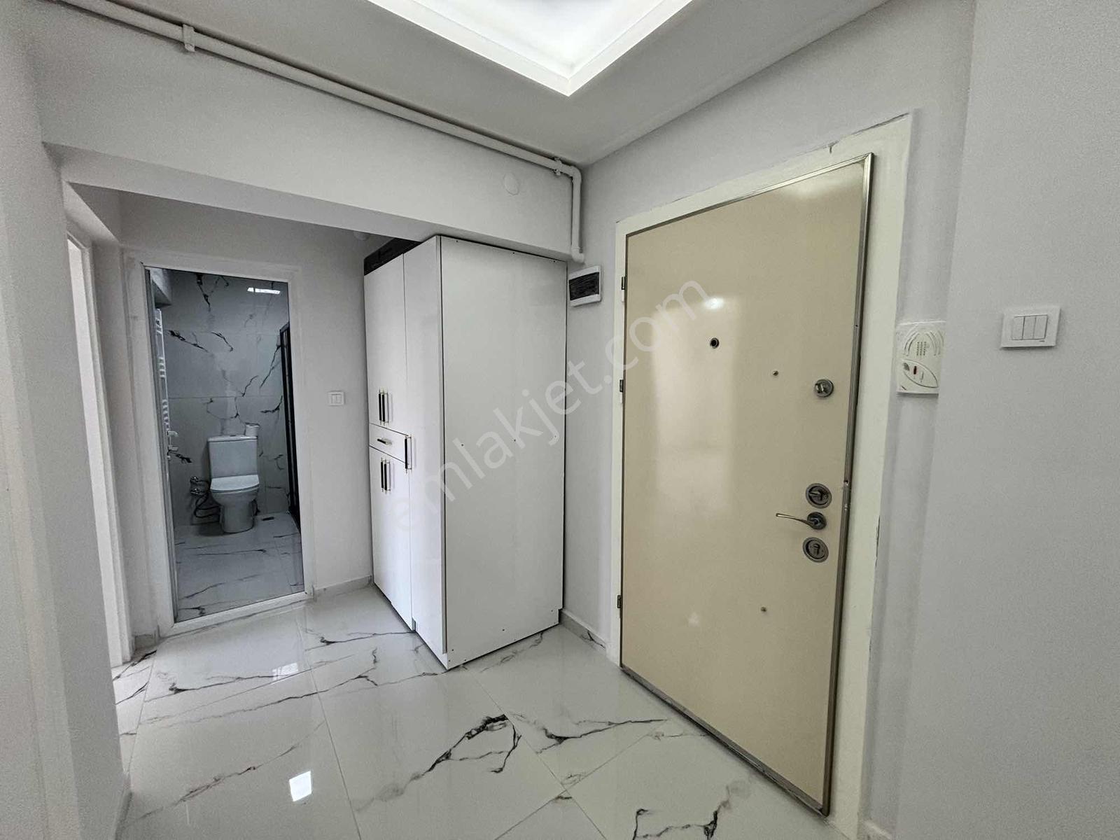 Akşemsettinde Ful Yapılı Açık Cepheli Bir Oda Bağımlı 3+1 Daire - Görsel 18