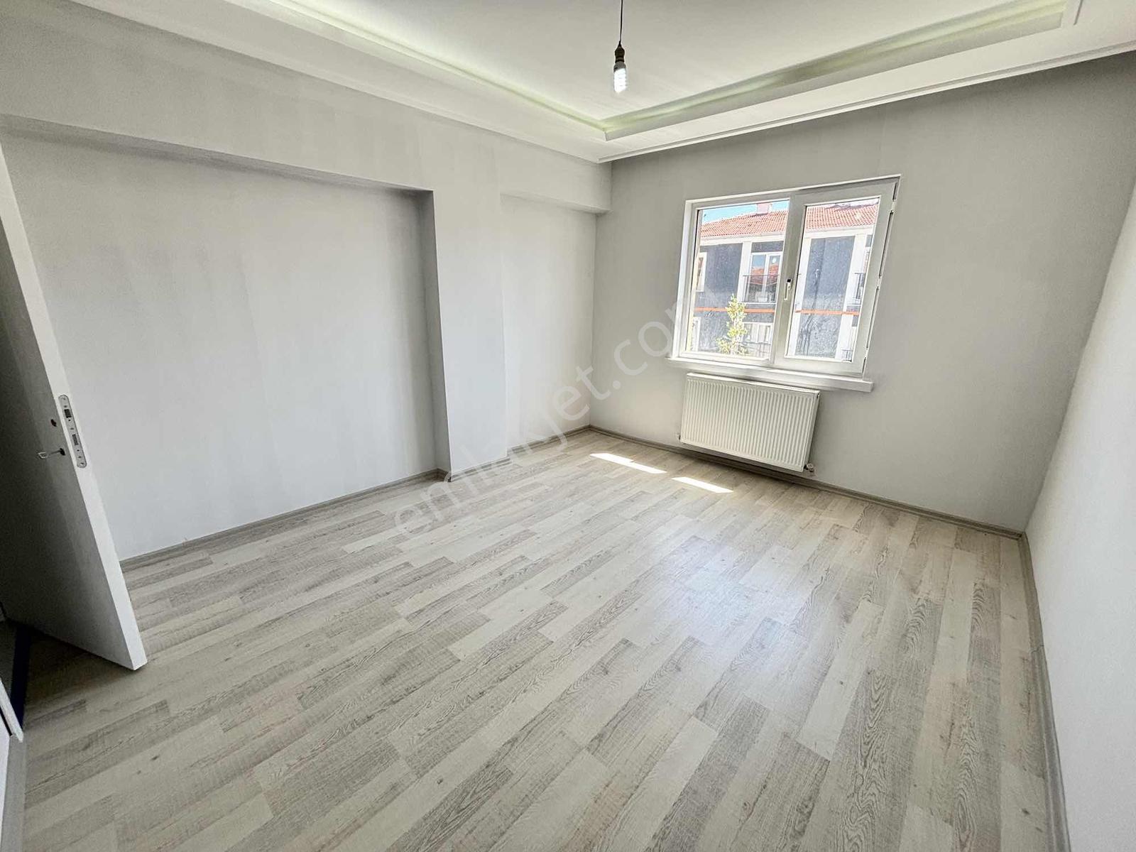 Akşemsettinde Ful Yapılı Açık Cepheli Bir Oda Bağımlı 3+1 Daire - Görsel 16