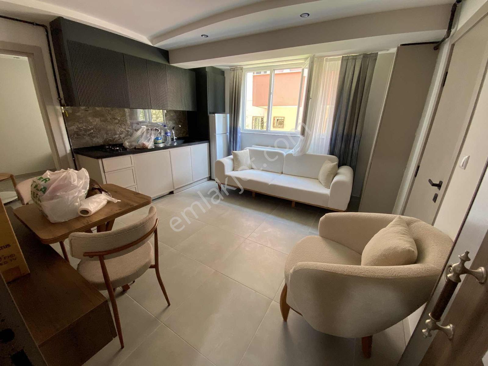 Uysal Emlak'tan Üniversiteye Yakın 1+1 Sıfır Eşyalı Apart